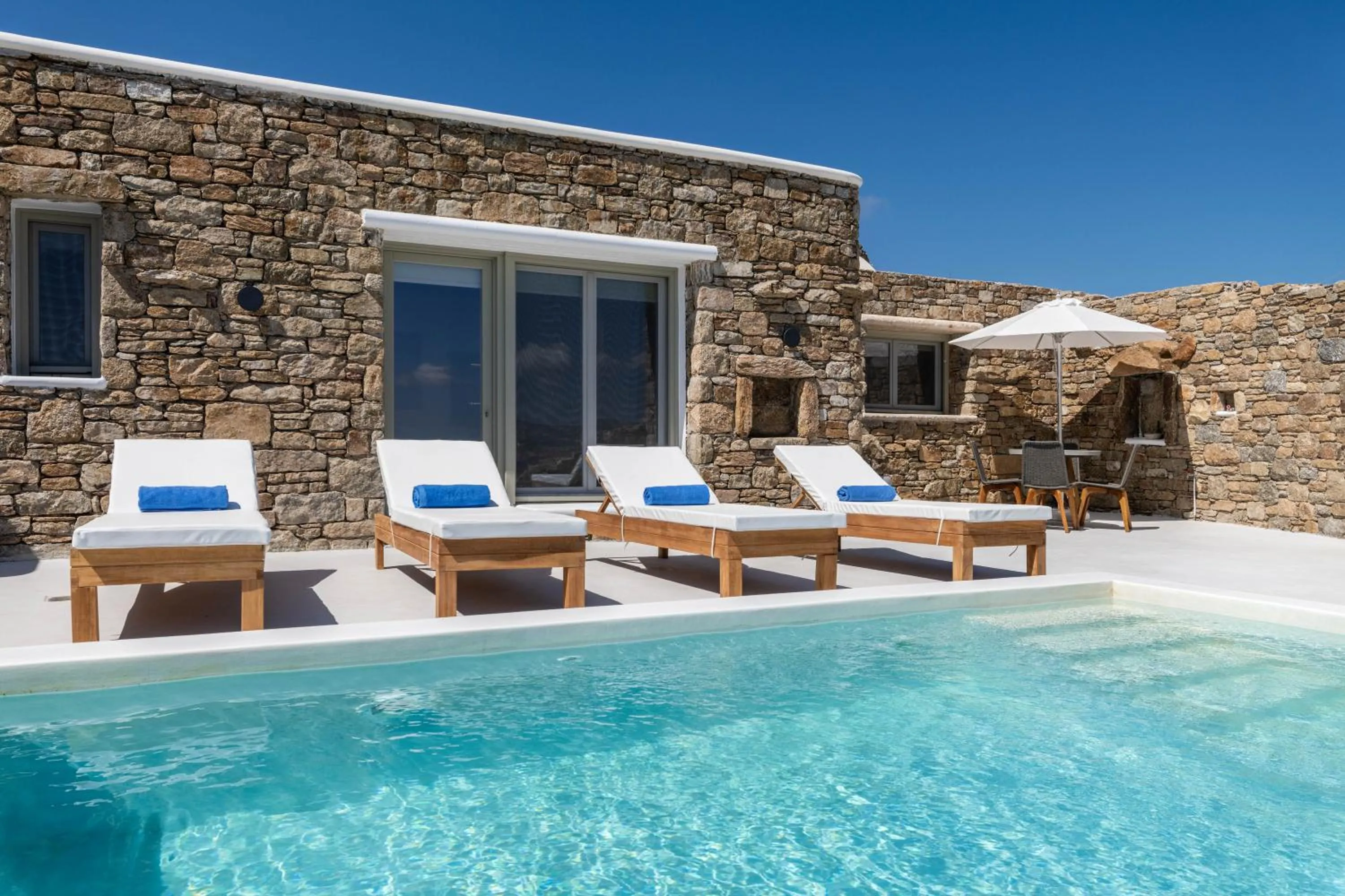 Mykonos Divino