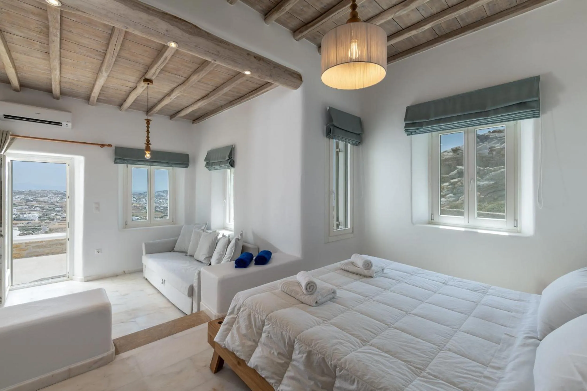 Bed in Mykonos Divino
