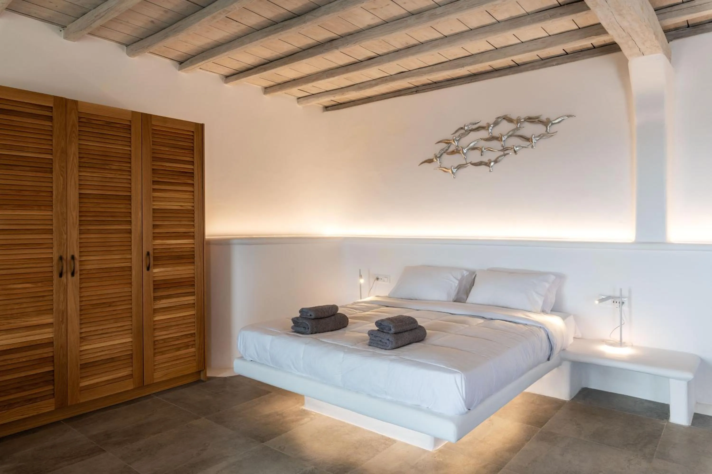 Bed in Mykonos Divino