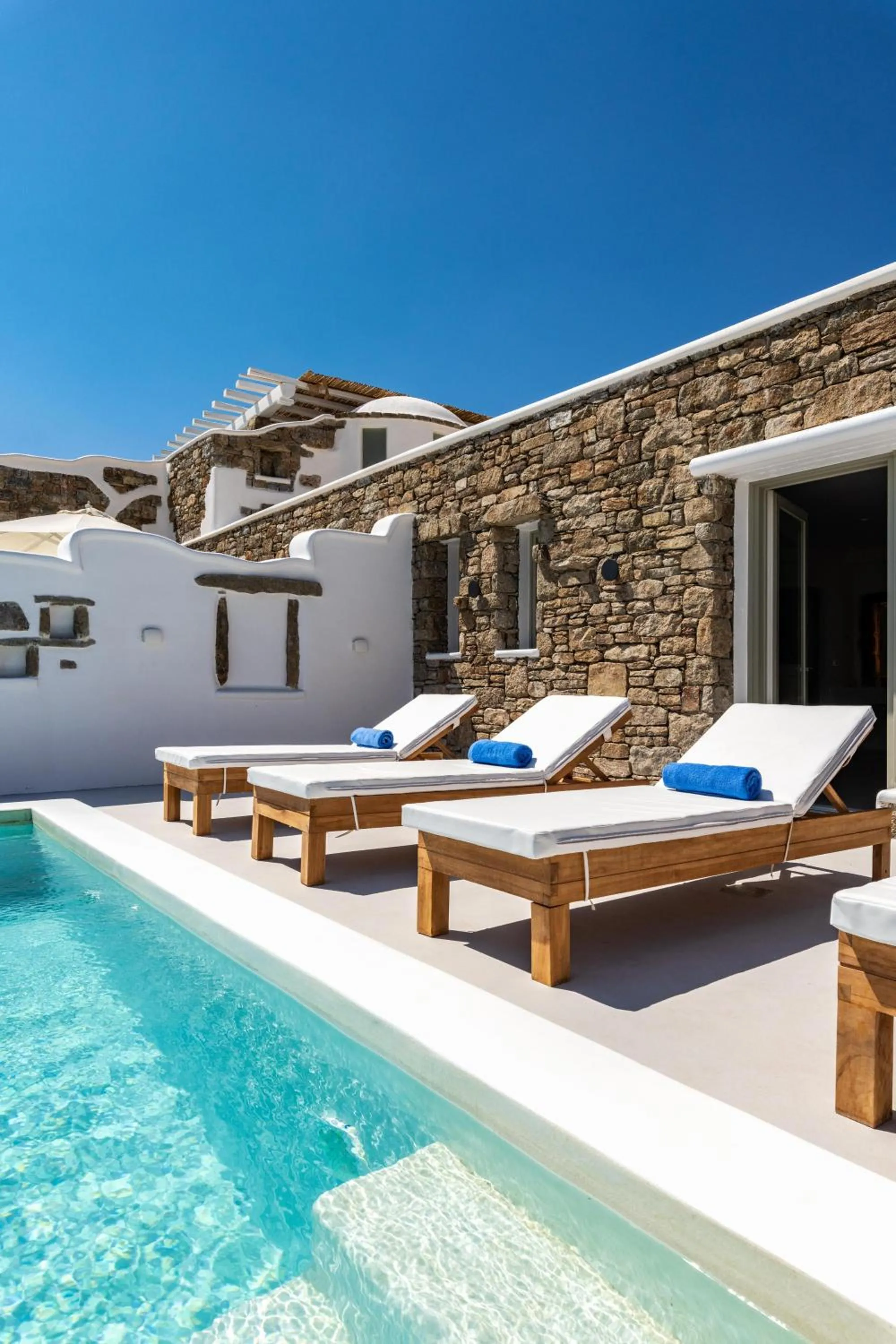 Mykonos Divino