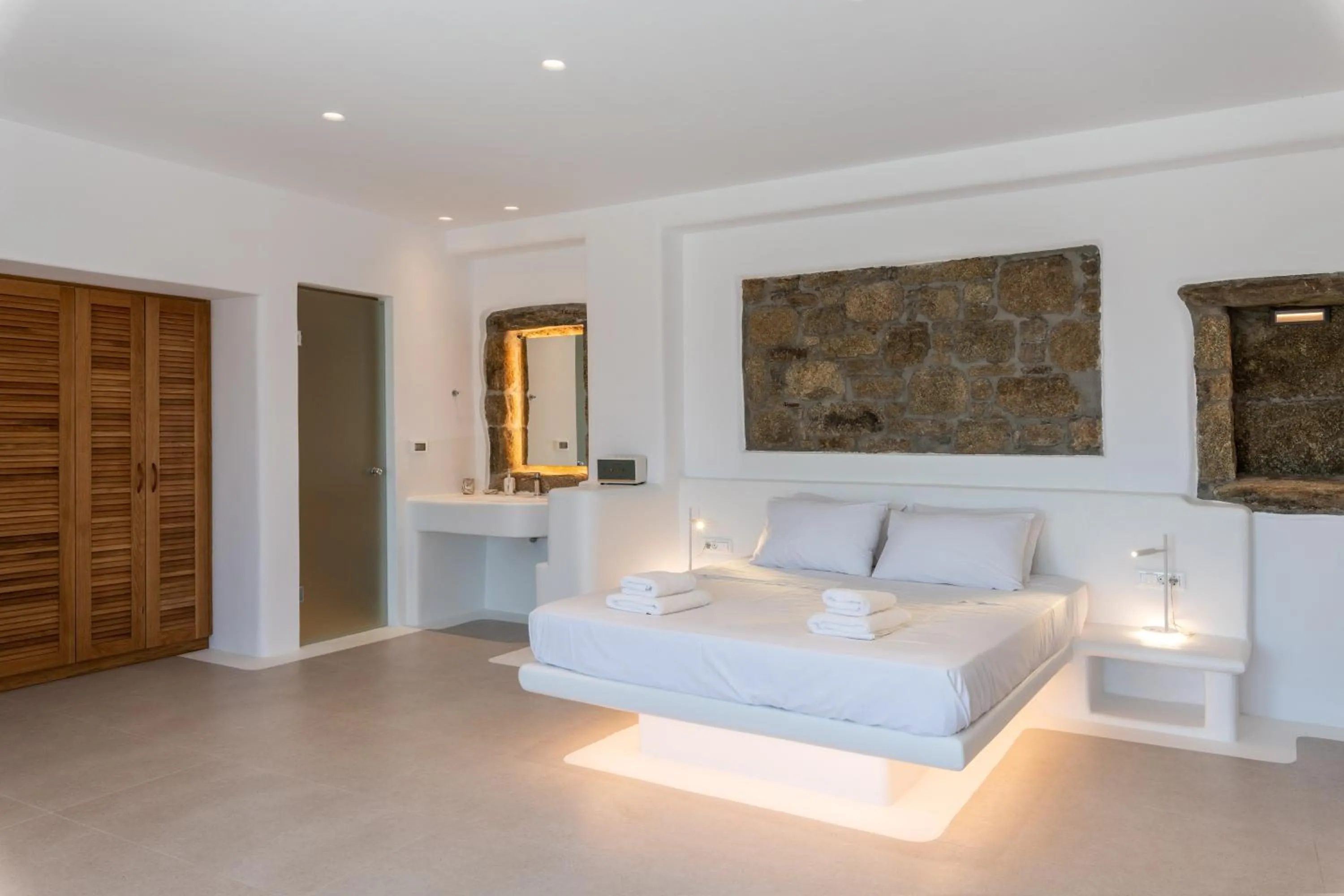 Bed in Mykonos Divino