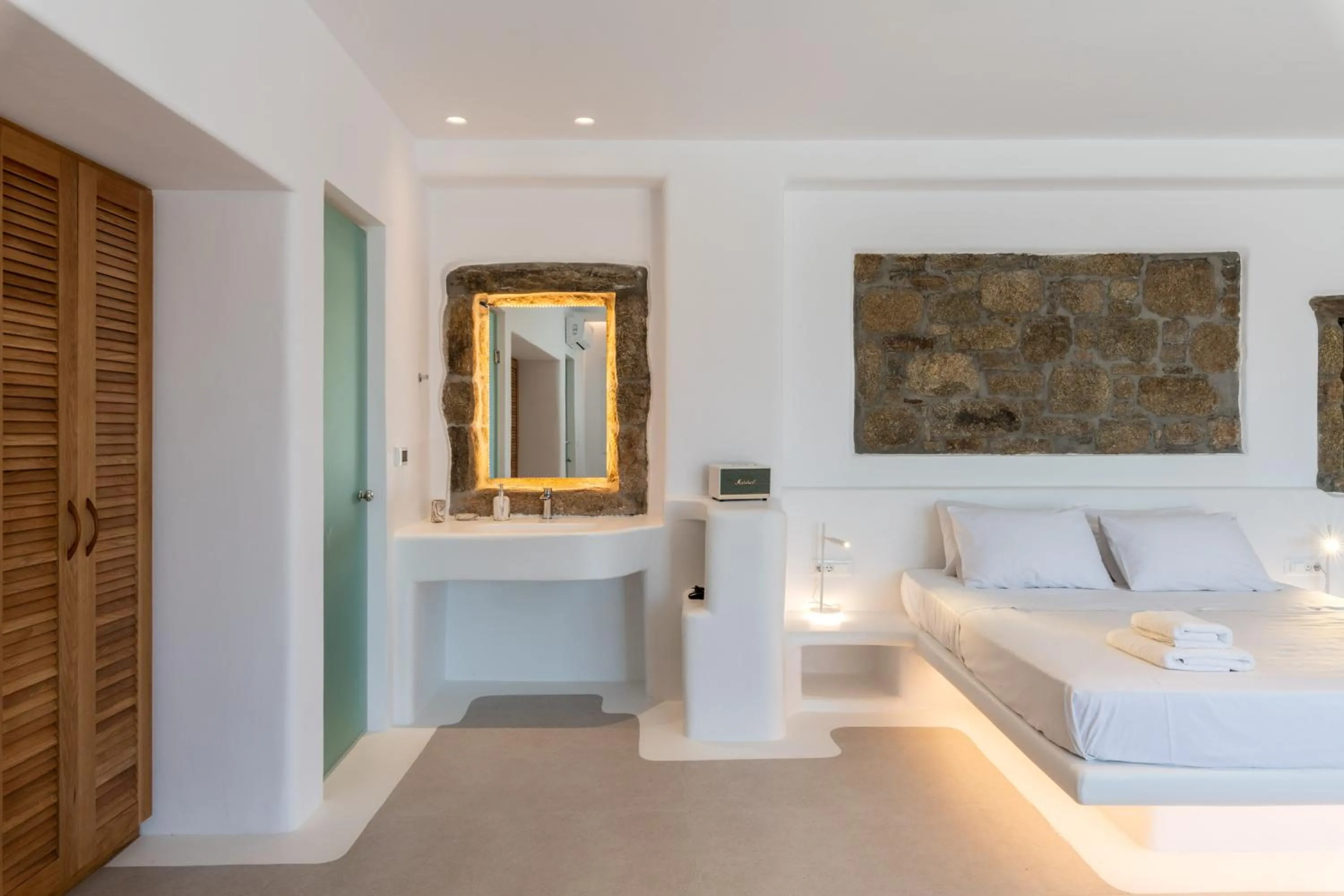 Bed in Mykonos Divino
