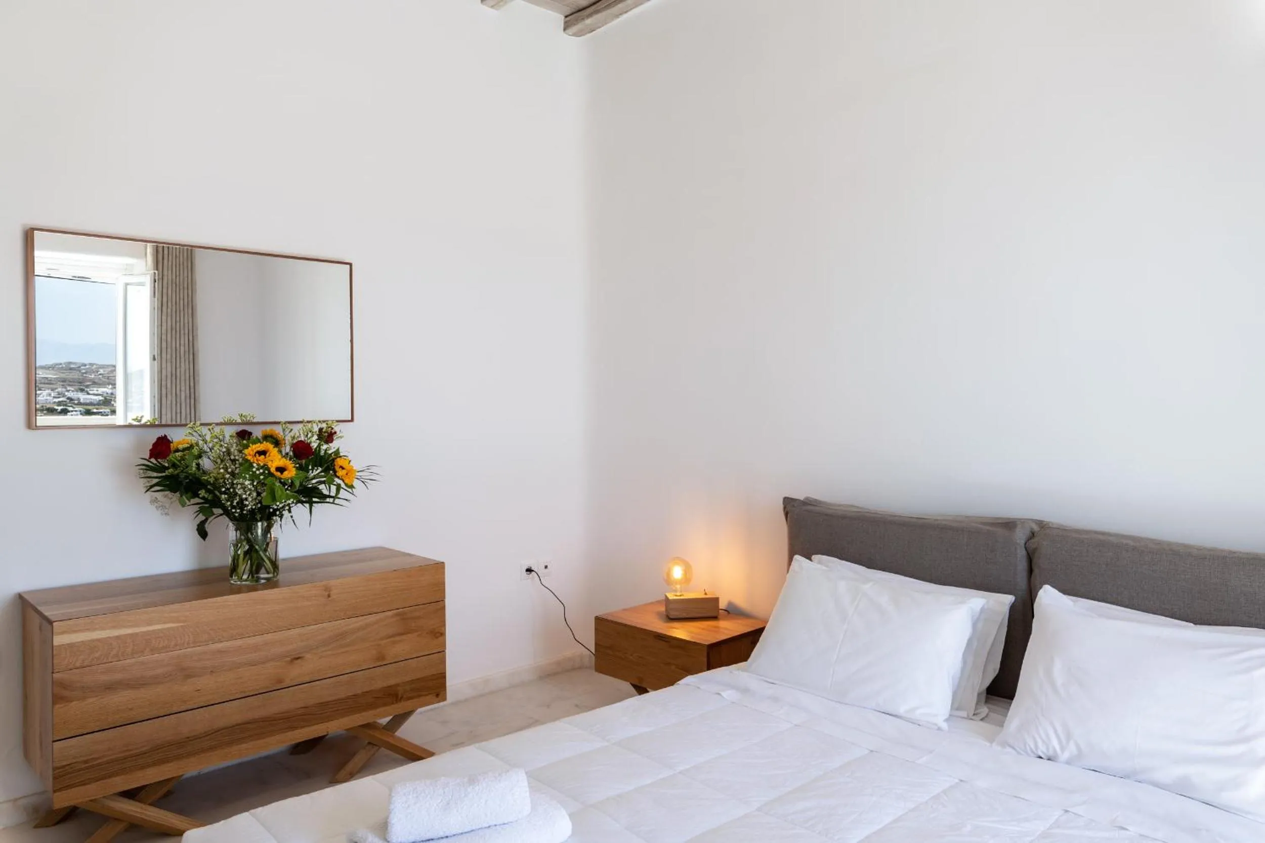 Bed in Mykonos Divino