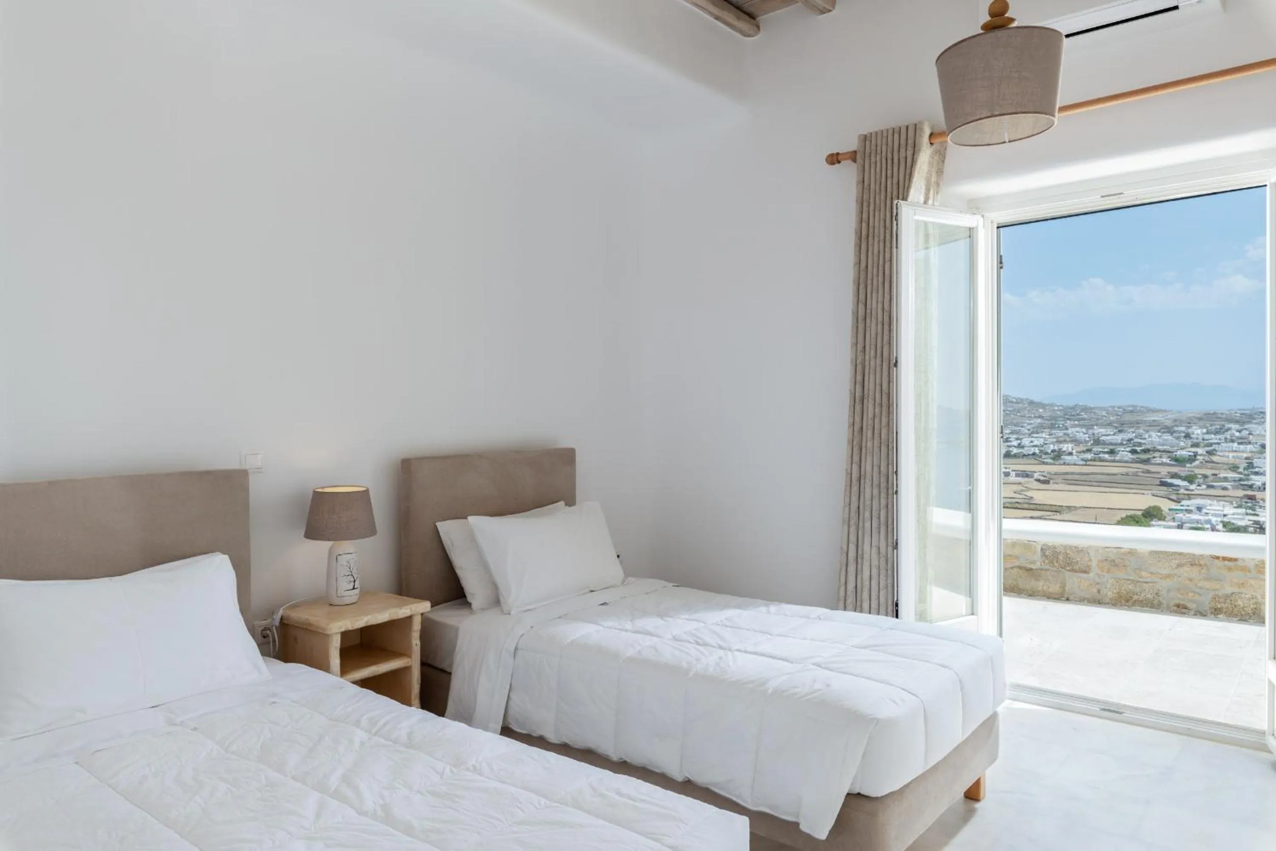 Bed in Mykonos Divino
