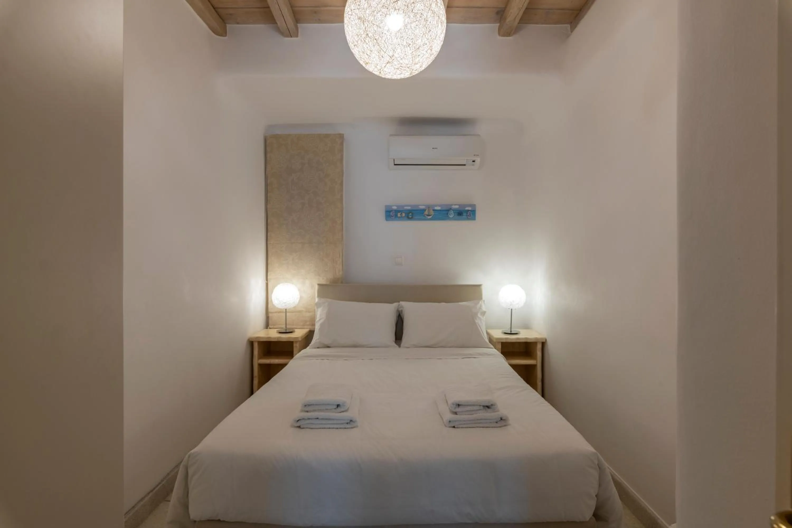Bed in Mykonos Divino