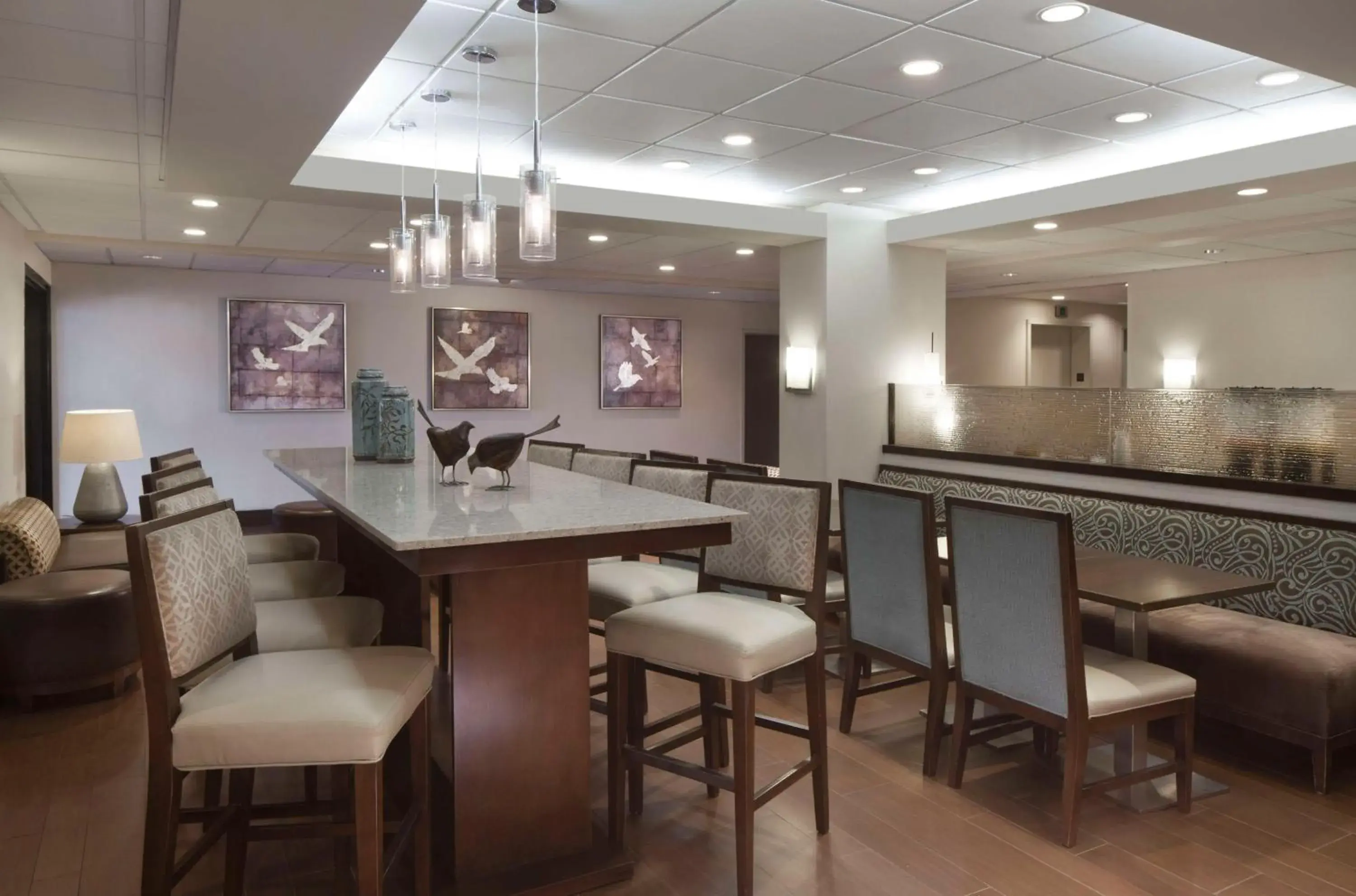 Breakfast in Hampton Inn Evansville Breakfast in Hampton Inn Evansville