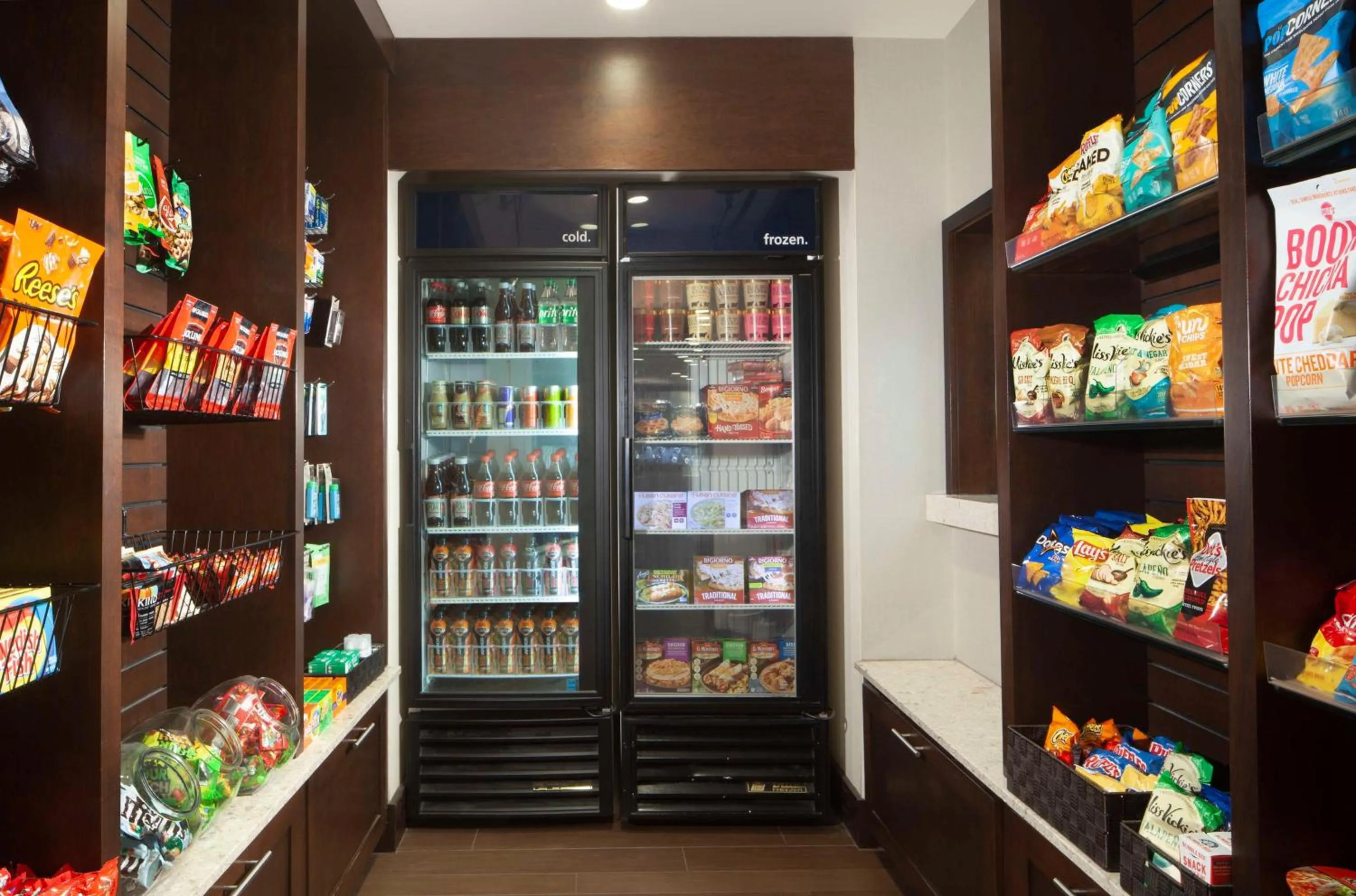 Restaurant/places to eat in Hampton Inn Evansville