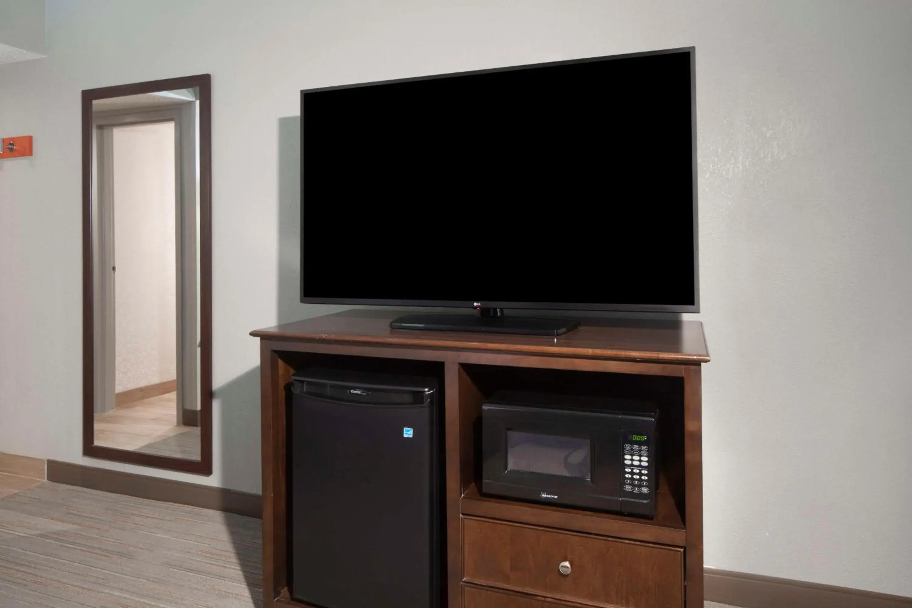 Double Room with Two Double Beds - Non-Smoking in Hampton Inn Evansville Double Room with Two Double Beds - Non-Smoking in Hampton Inn Evansville