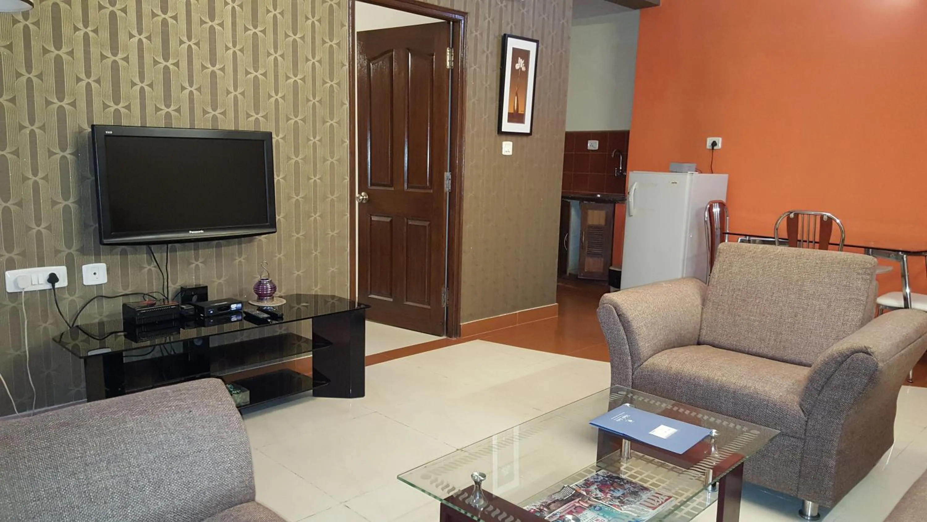 Living room in Maple Suites