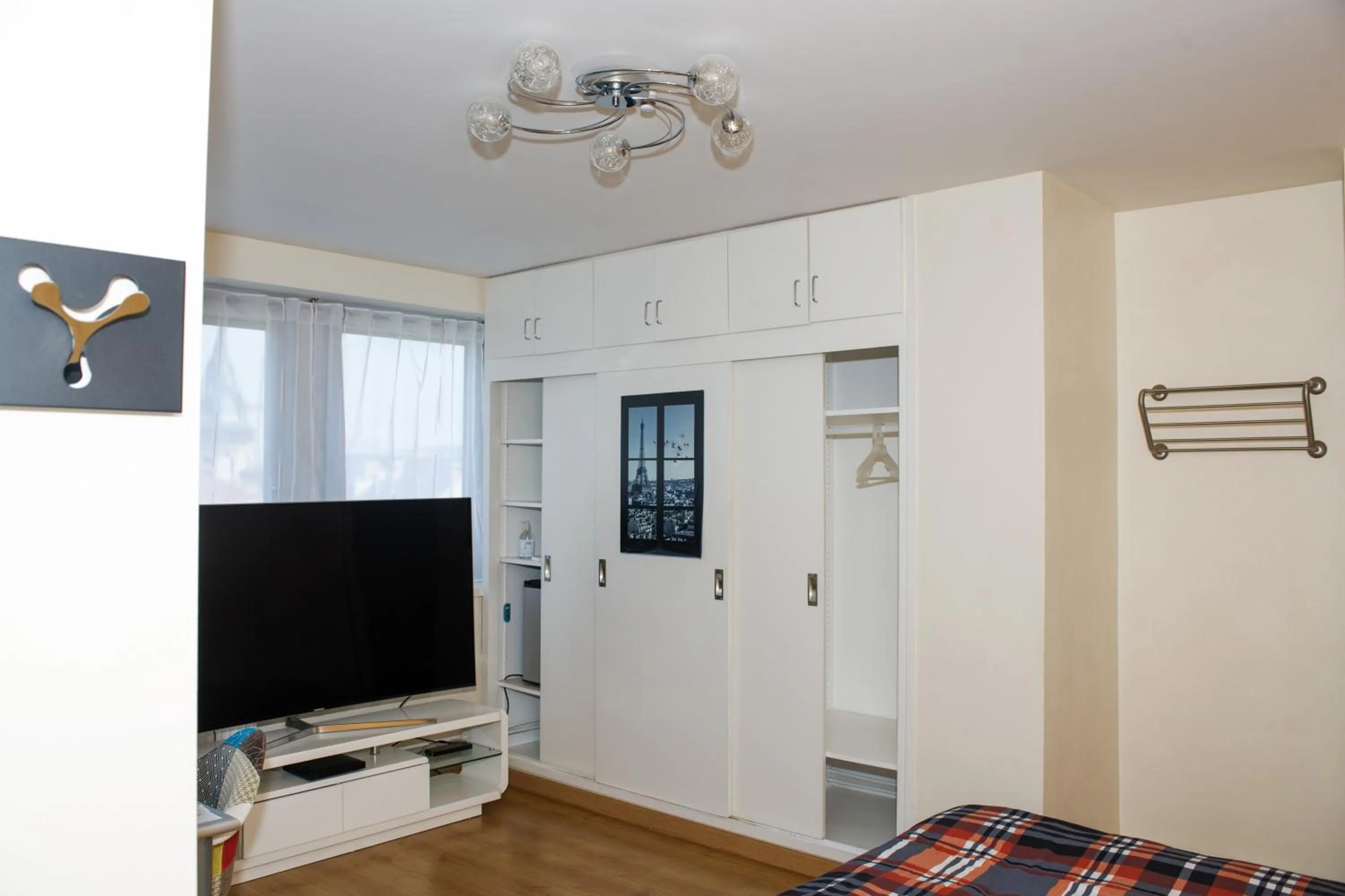 TV and multimedia in Chambre d'hôtes Au Coeur De NancyB&B proche gare de Nancy