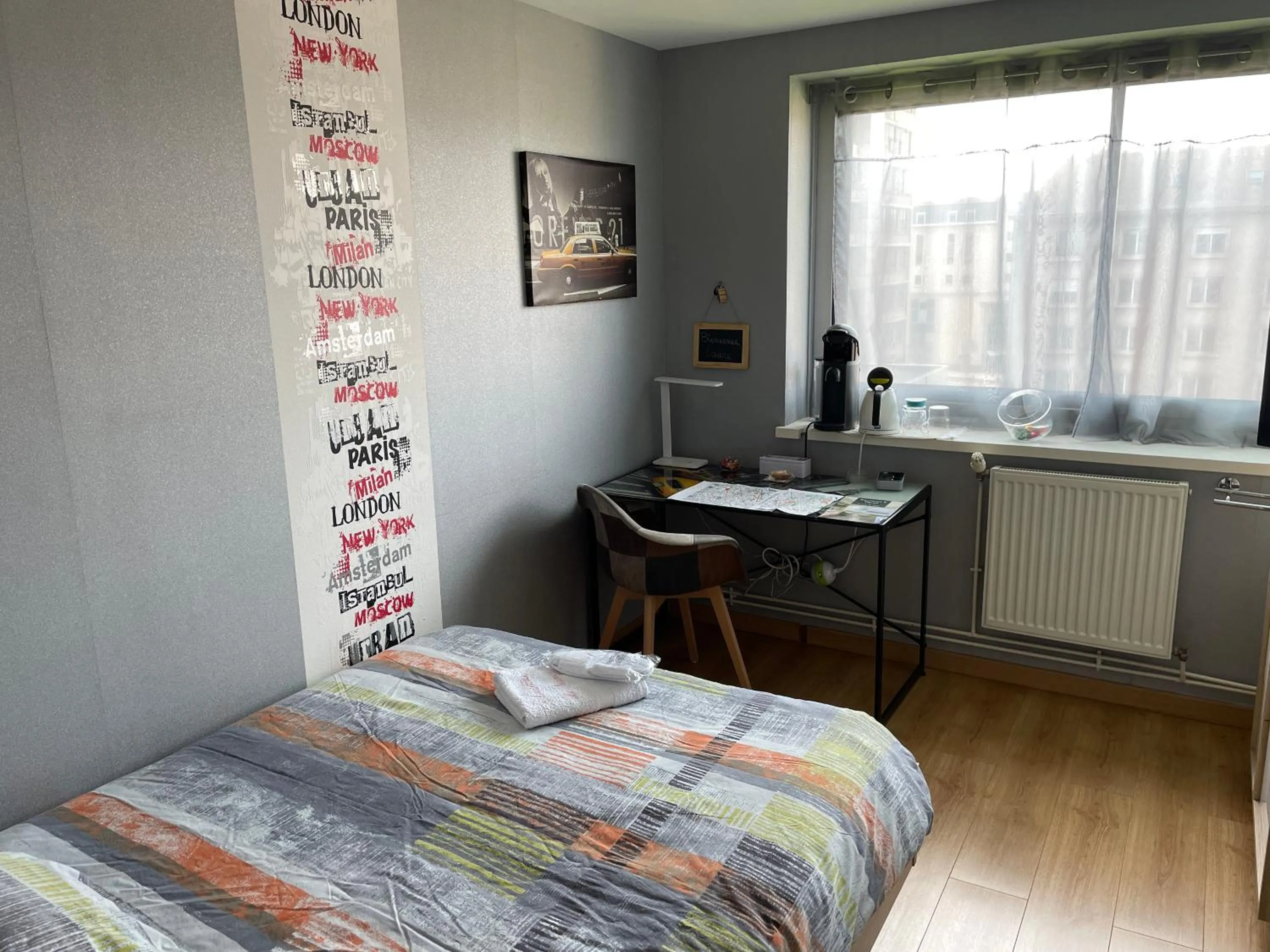 Coffee/tea facilities, Bed in Chambre d'hôtes Au Coeur De NancyB&B proche gare de Nancy