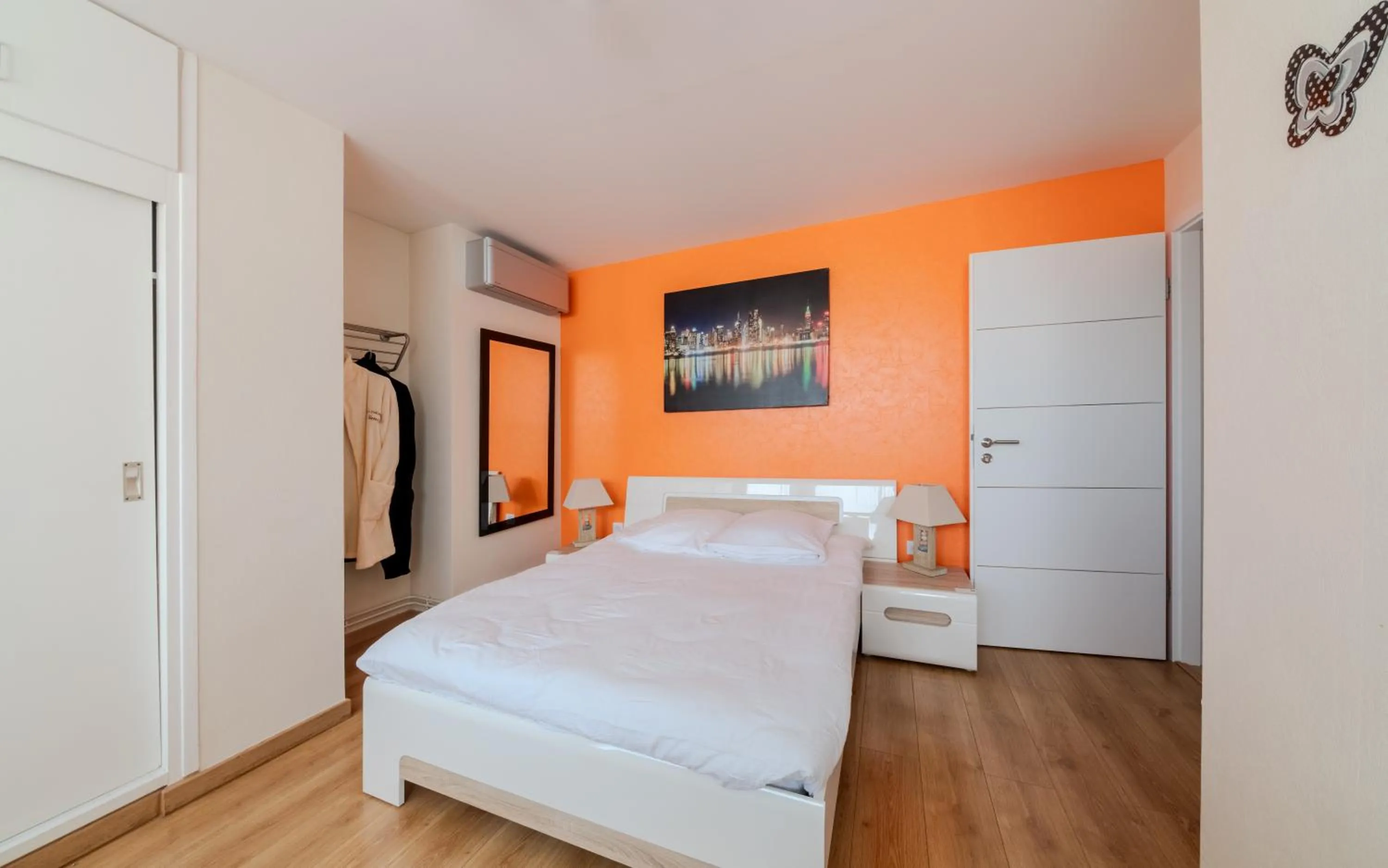 Bedroom, Bed in Chambre d'hôtes Au Coeur De NancyB&B proche gare de Nancy