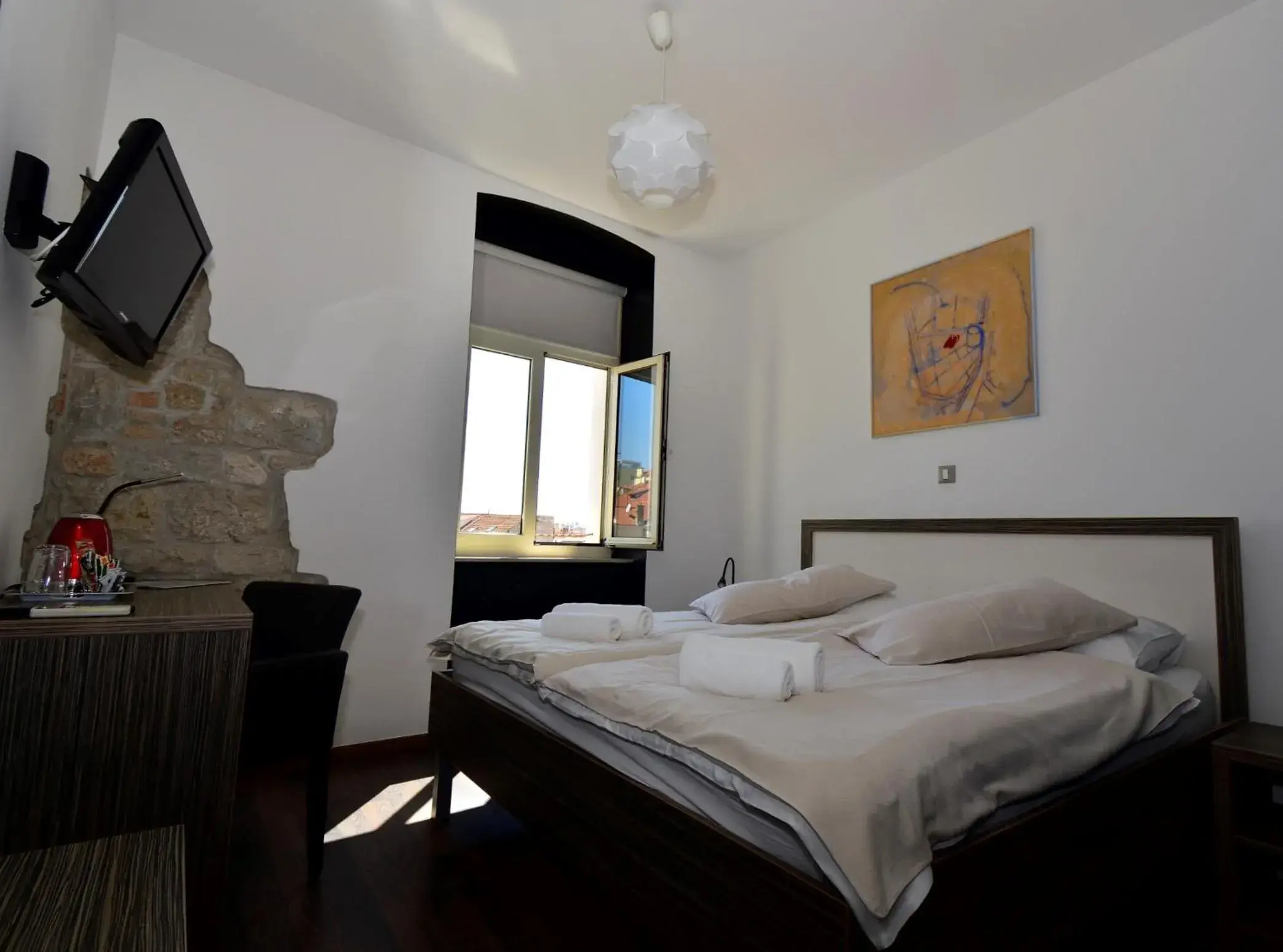 Superior Double Room with City View in Marmontova Luxury Rooms Superior Double Room with City View in Marmontova Luxury Rooms