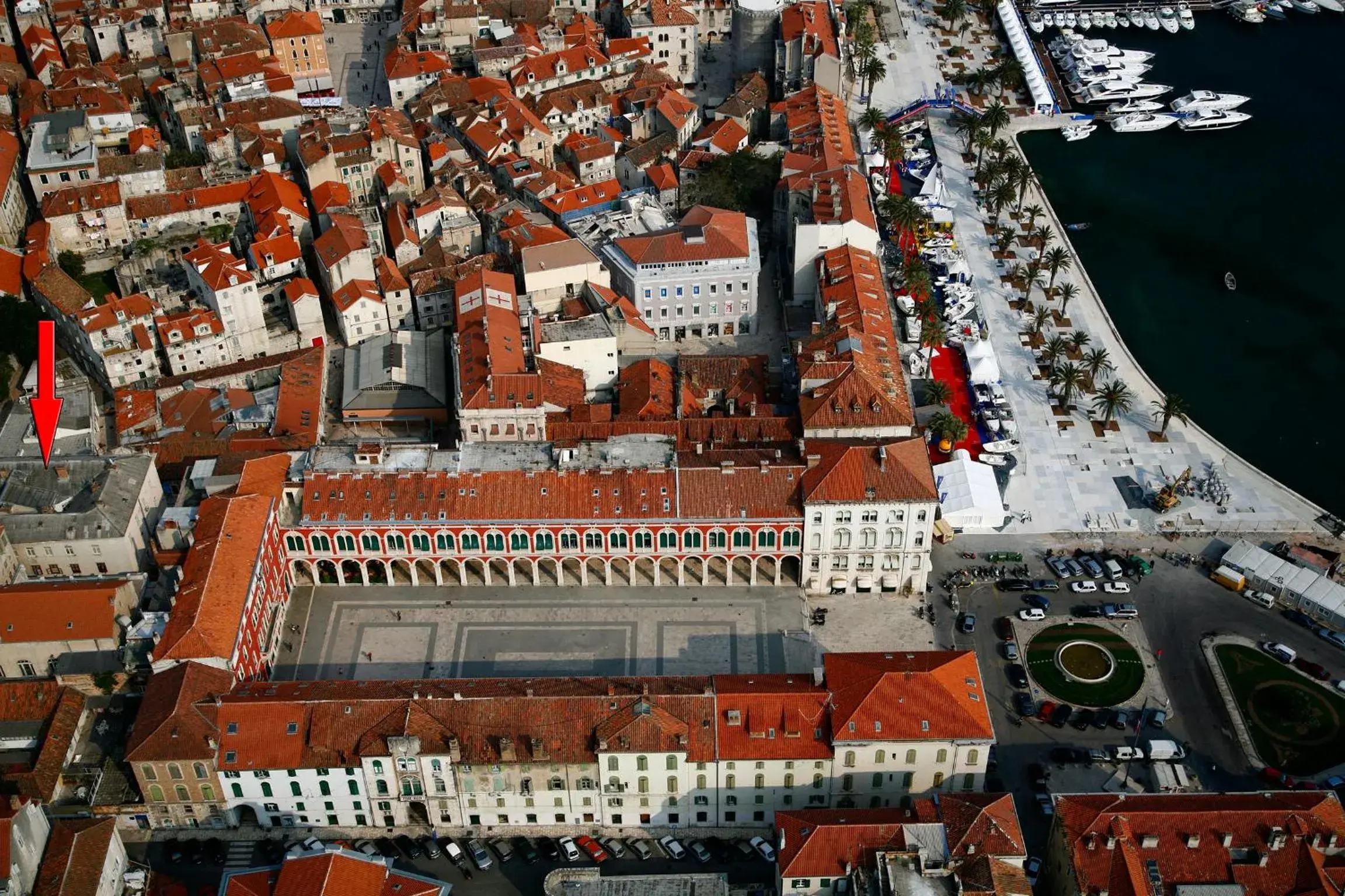 Superior Double Room with City View in Marmontova Luxury Rooms Superior Double Room with City View in Marmontova Luxury Rooms