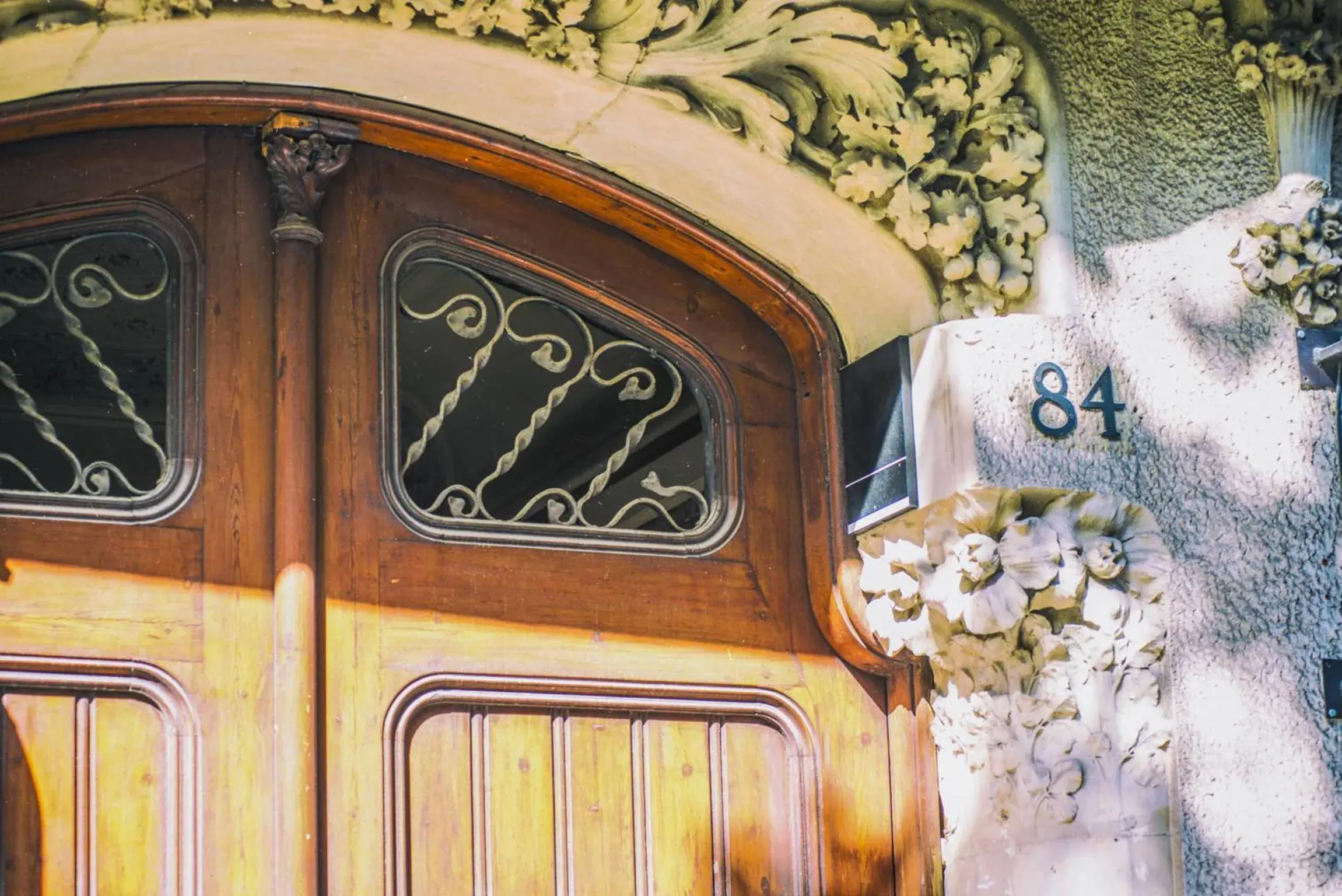 Facade/entrance in Mosaic by Ona Facade/entrance in Mosaic by Ona