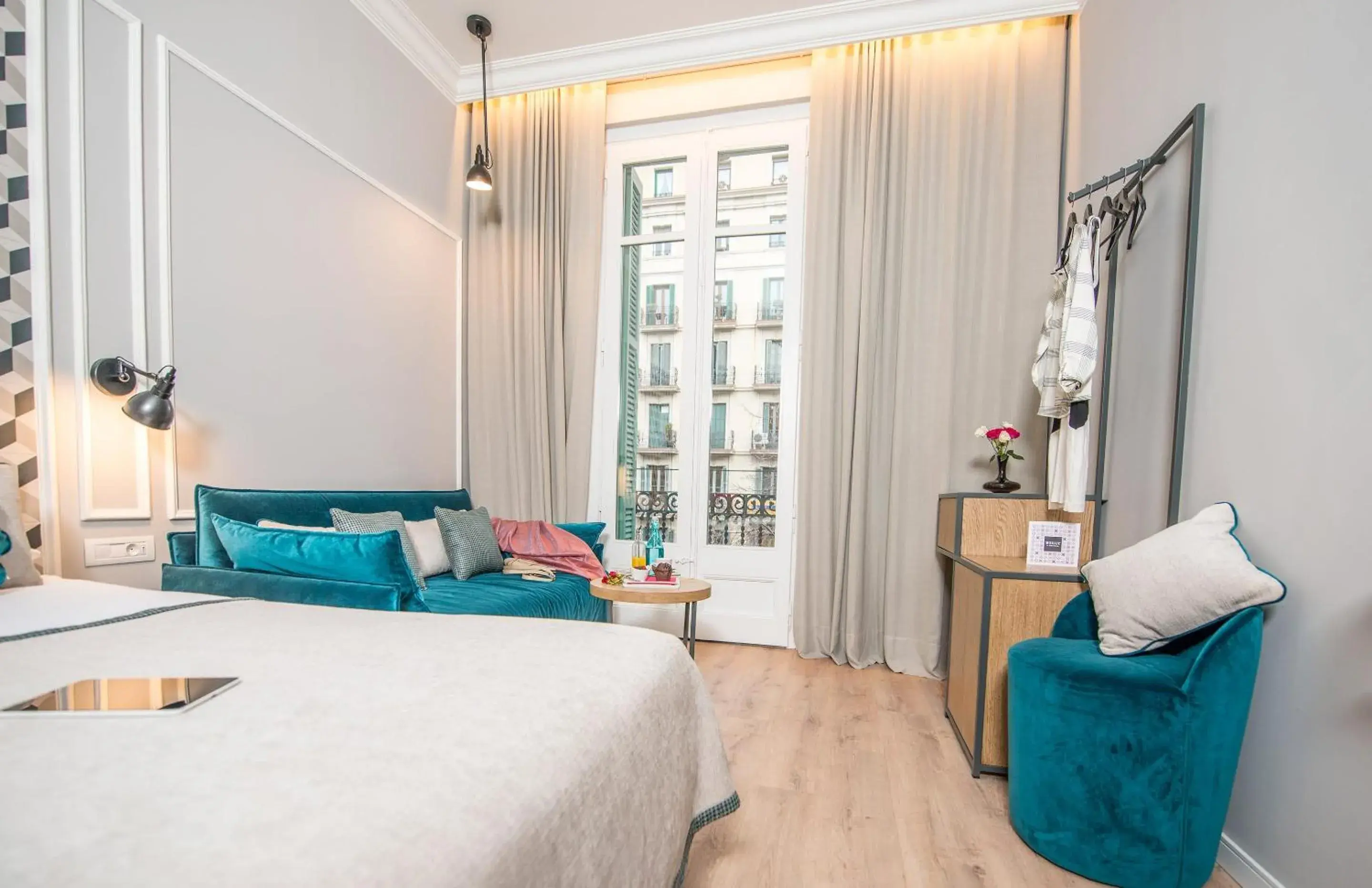 Photo of the whole room, Bed in Mosaic by Ona Photo of the whole room, Bed in Mosaic by Ona