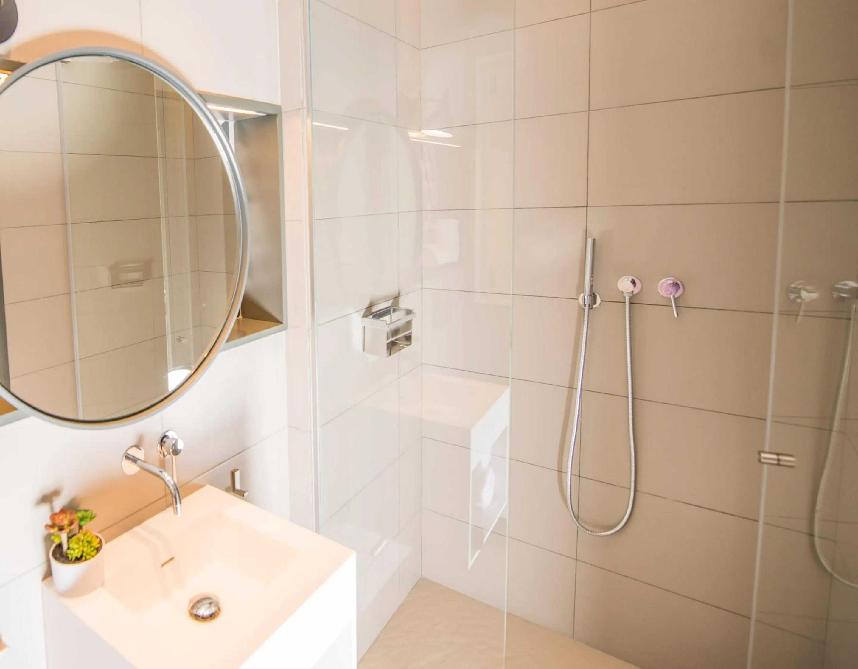 Shower in Mosaic by Ona