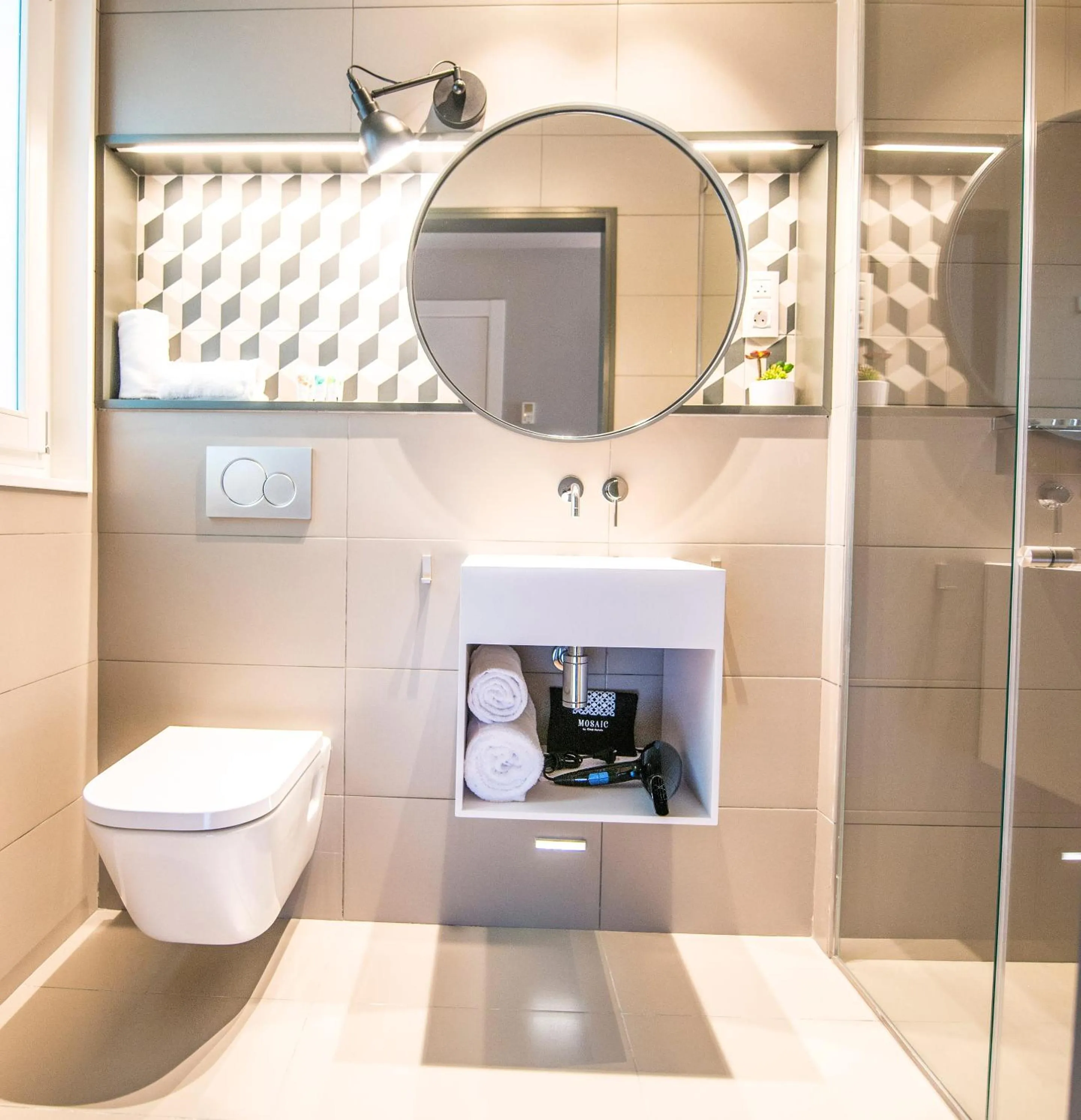 Bathroom in Mosaic by Ona