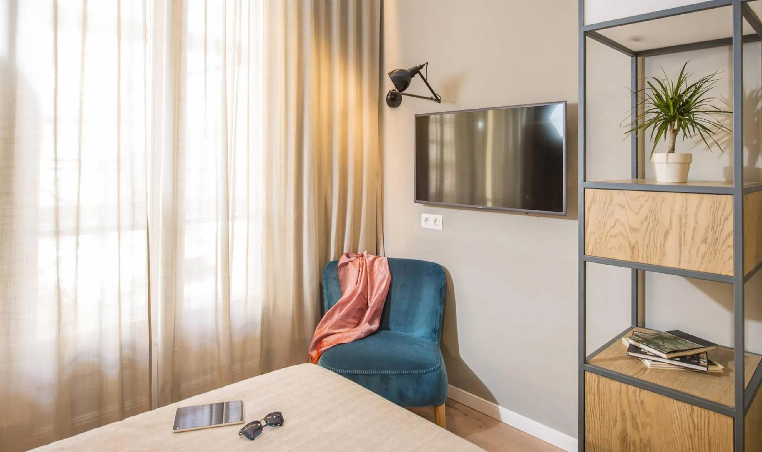 TV and multimedia in Mosaic by Ona