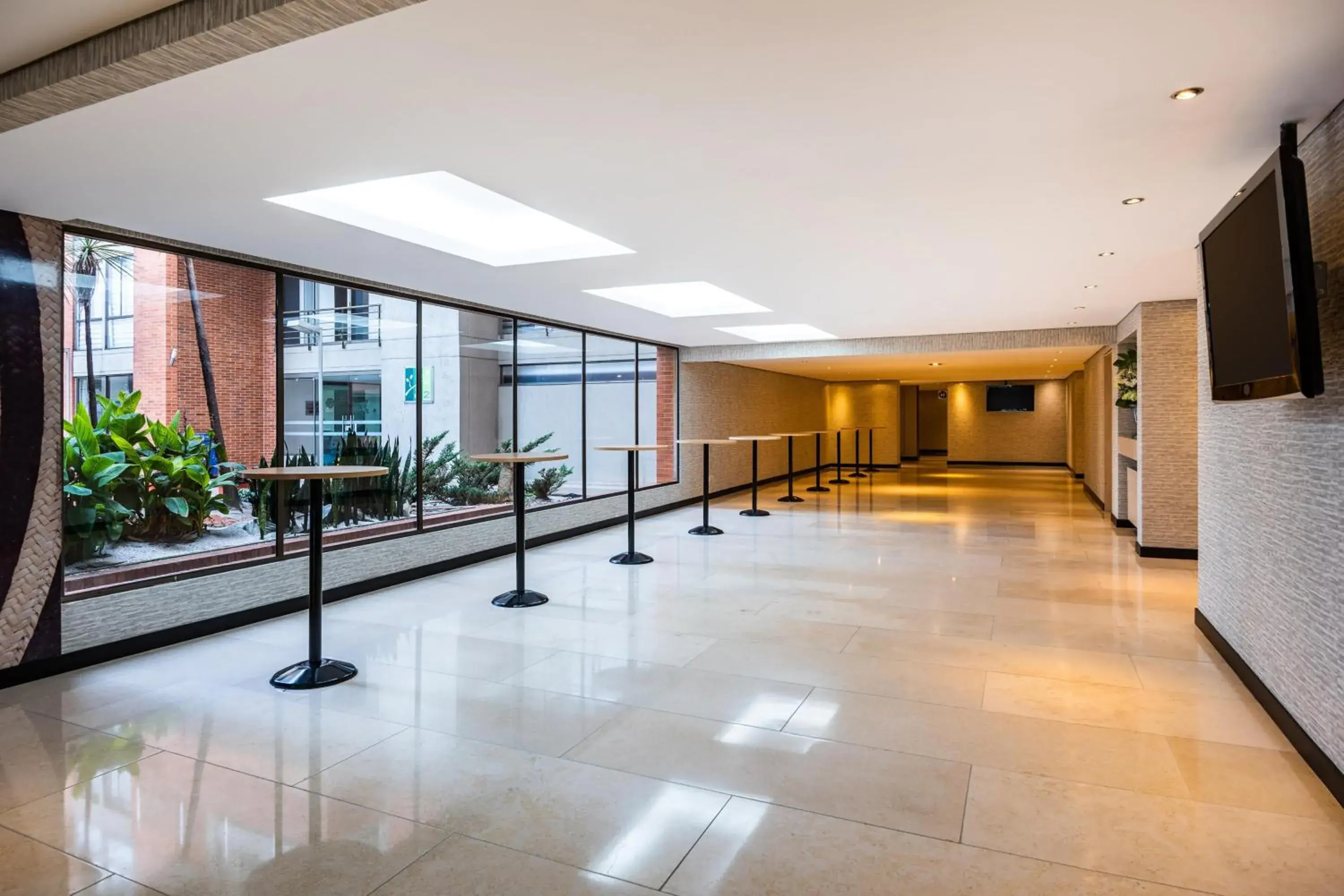 Property building in Hilton DoubleTree Bogotá Salitre AR Property building in Hilton DoubleTree Bogotá Salitre AR