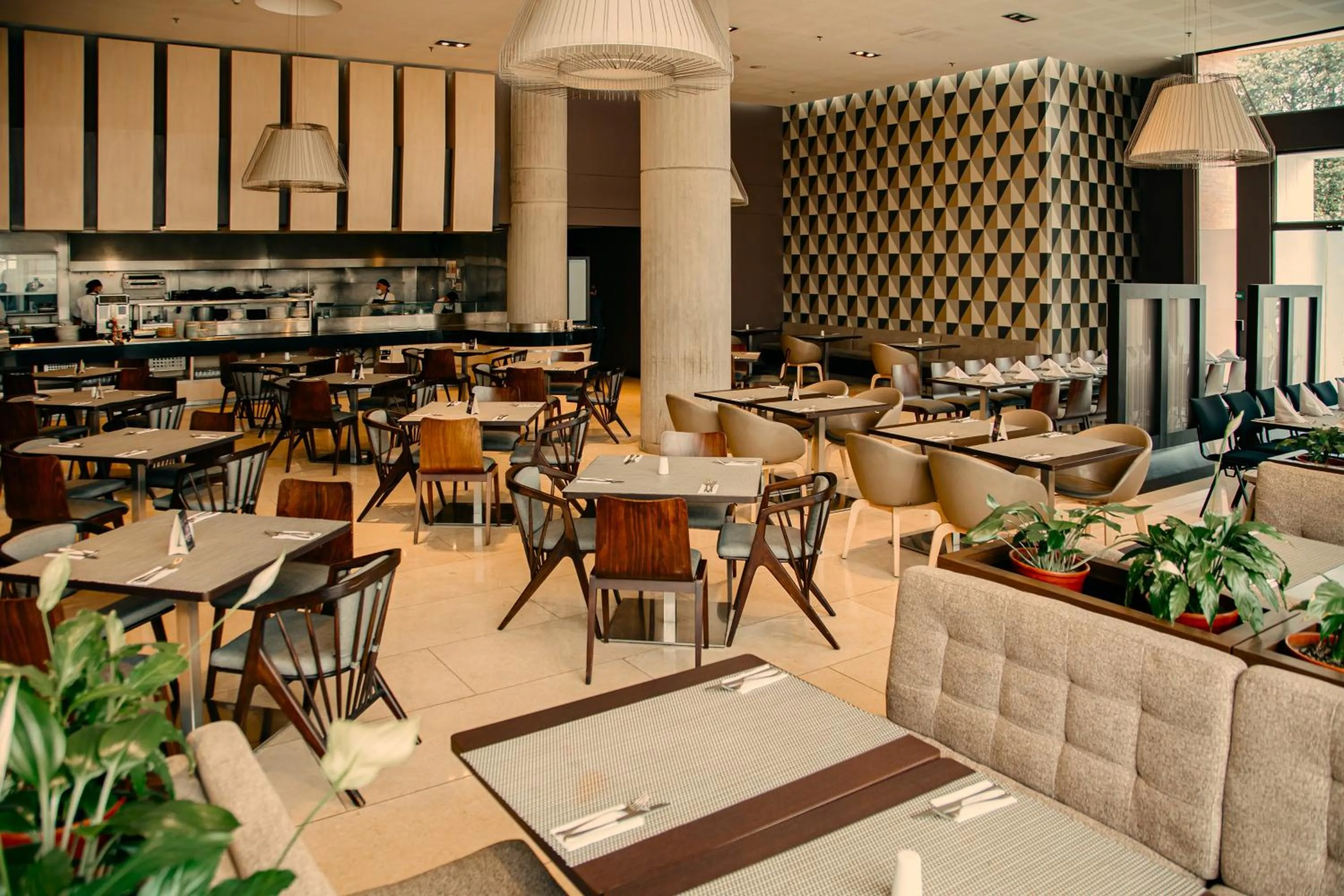 Restaurant/places to eat in Hilton DoubleTree Bogotá Salitre AR