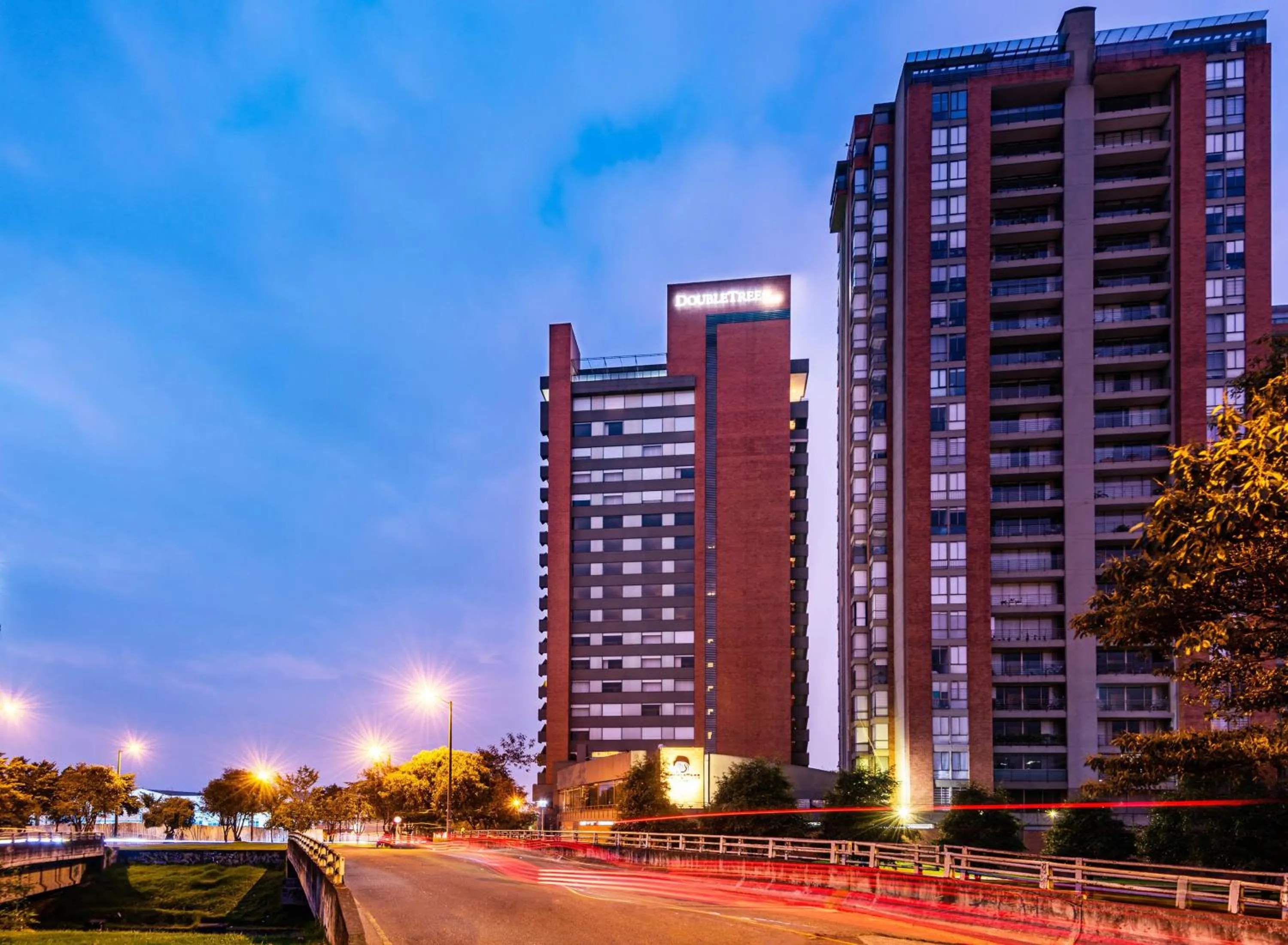 Property building in Hilton DoubleTree Bogotá Salitre AR