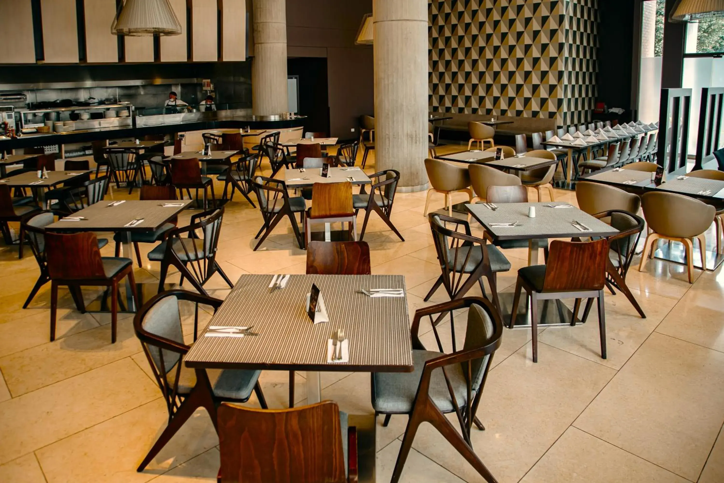 Restaurant/places to eat in Hilton DoubleTree Bogotá Salitre AR Restaurant/places to eat in Hilton DoubleTree Bogotá Salitre AR