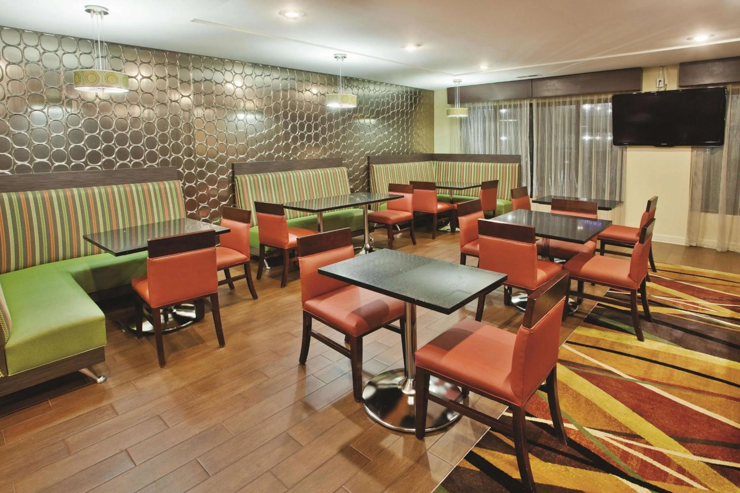 Restaurant/places to eat in La Quinta by Wyndham Florence