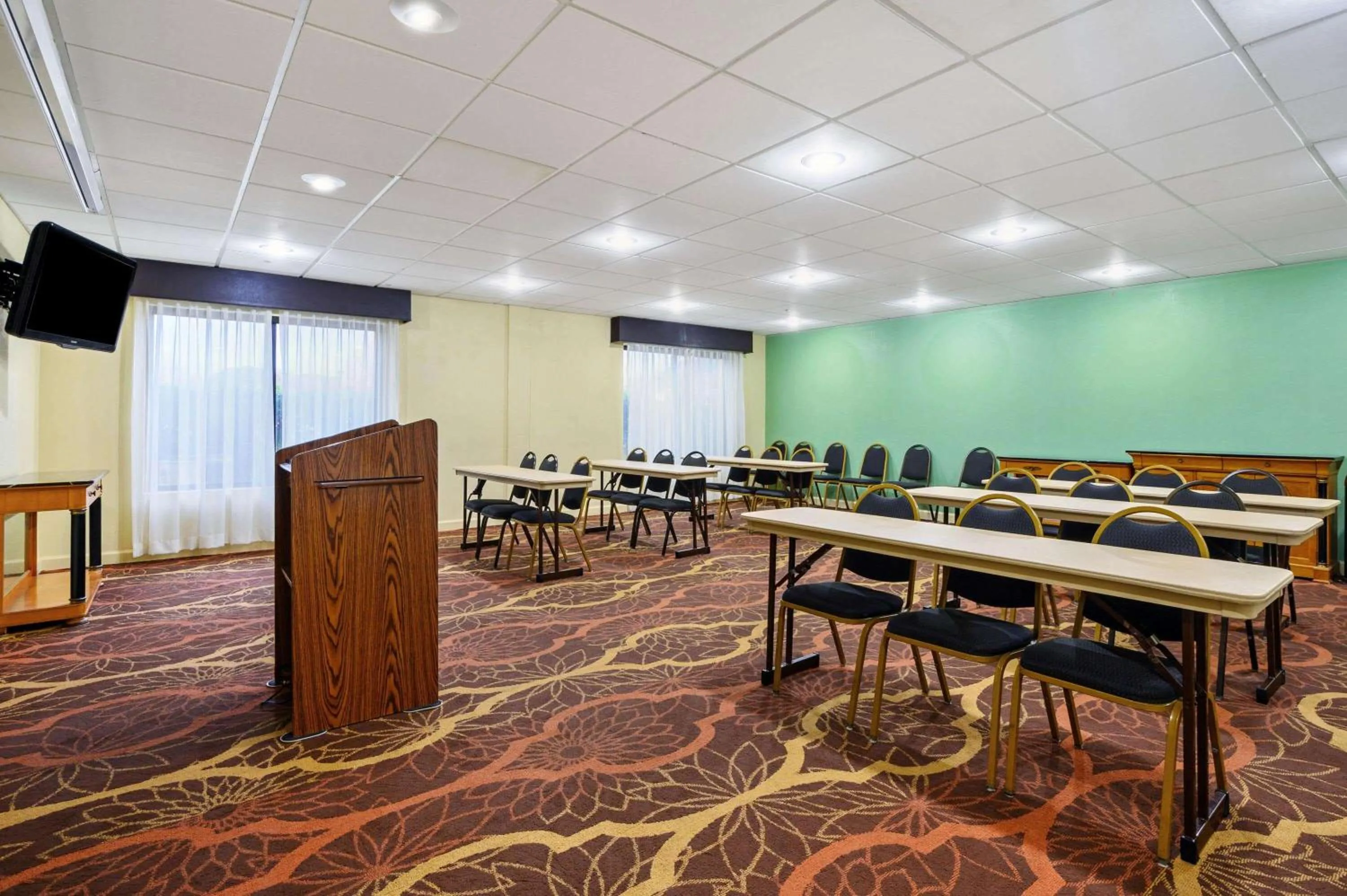 On site in La Quinta by Wyndham Florence