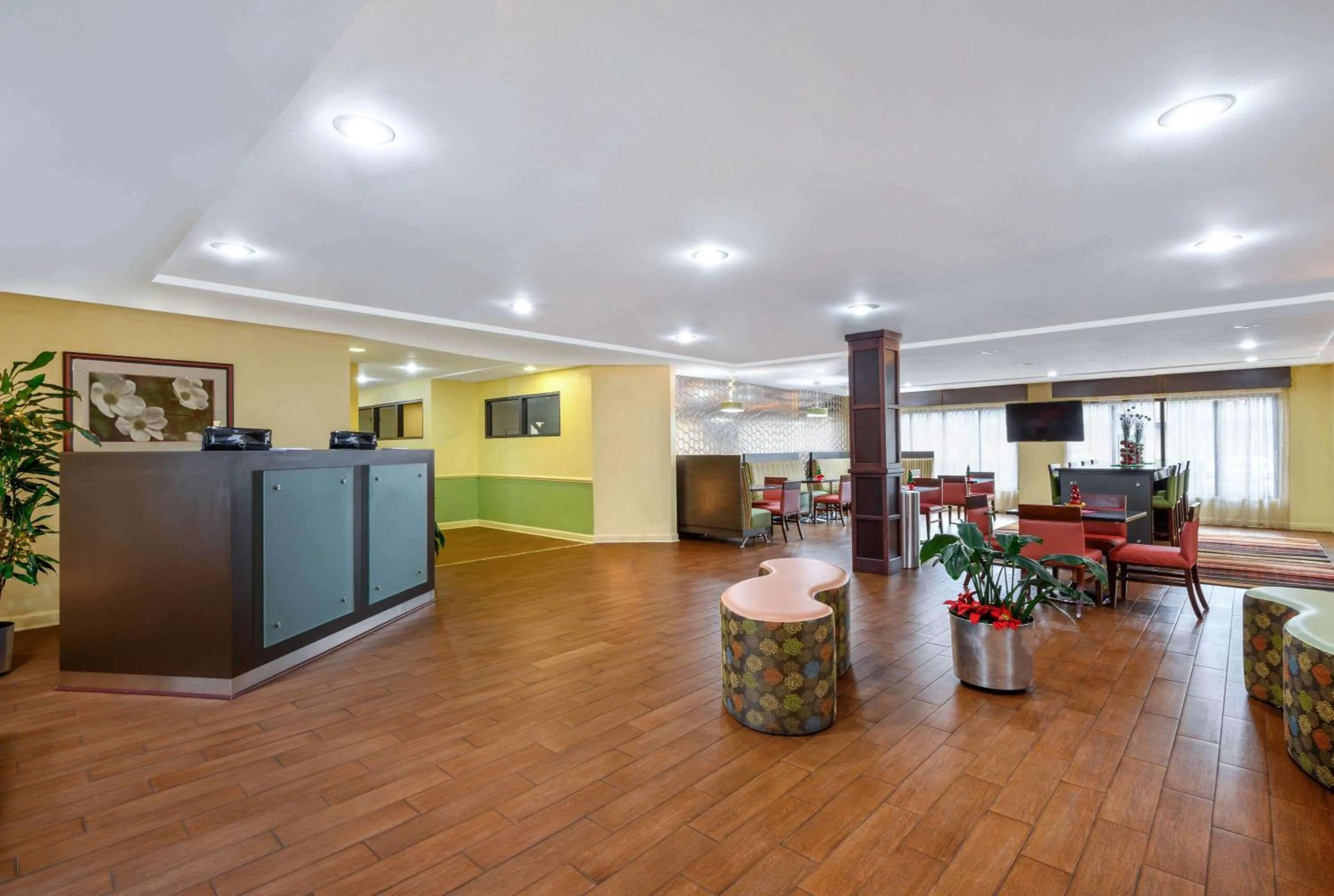 Lobby or reception in La Quinta by Wyndham Florence