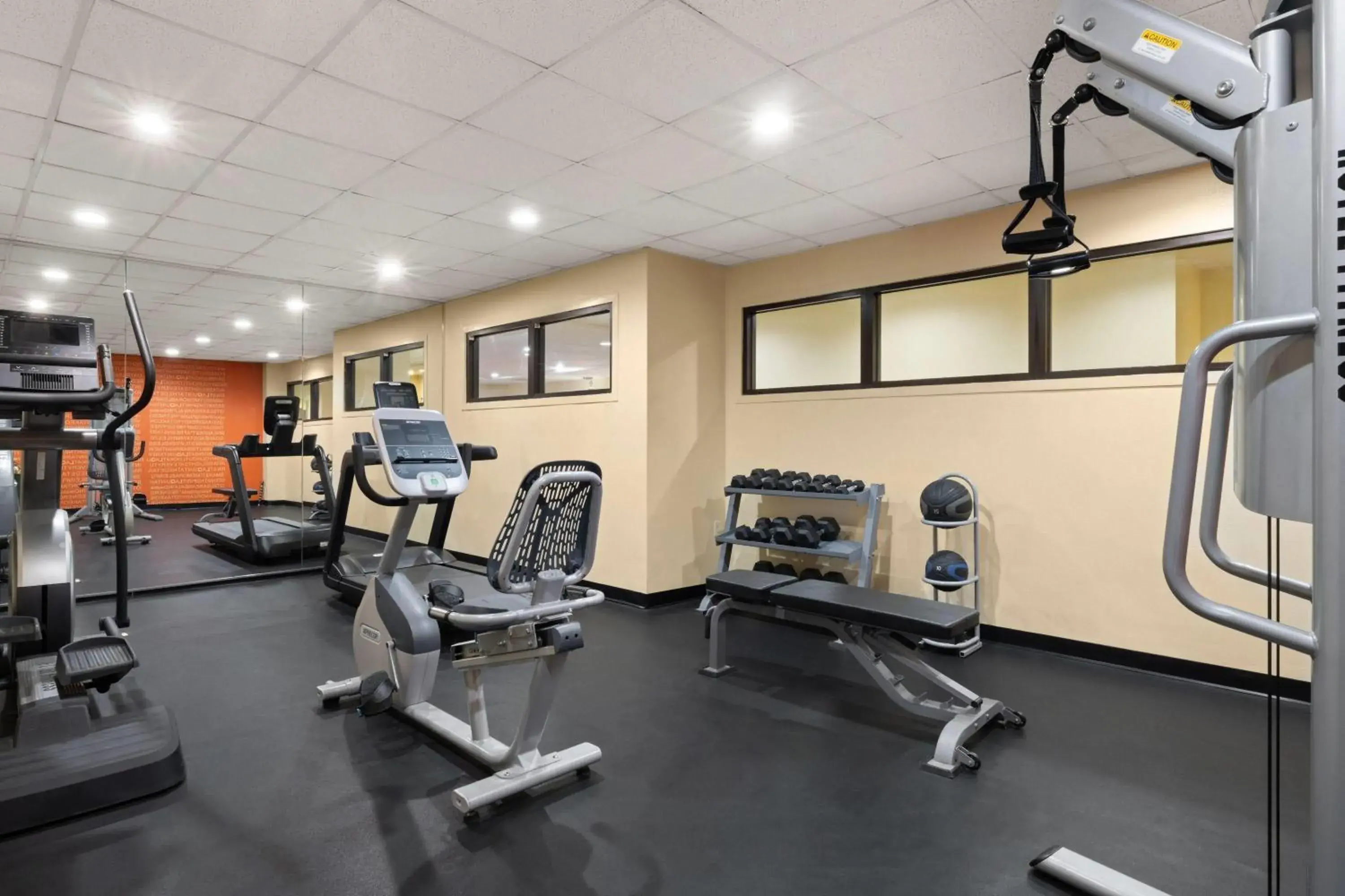 Fitness centre/facilities in La Quinta by Wyndham Florence Fitness centre/facilities in La Quinta by Wyndham Florence