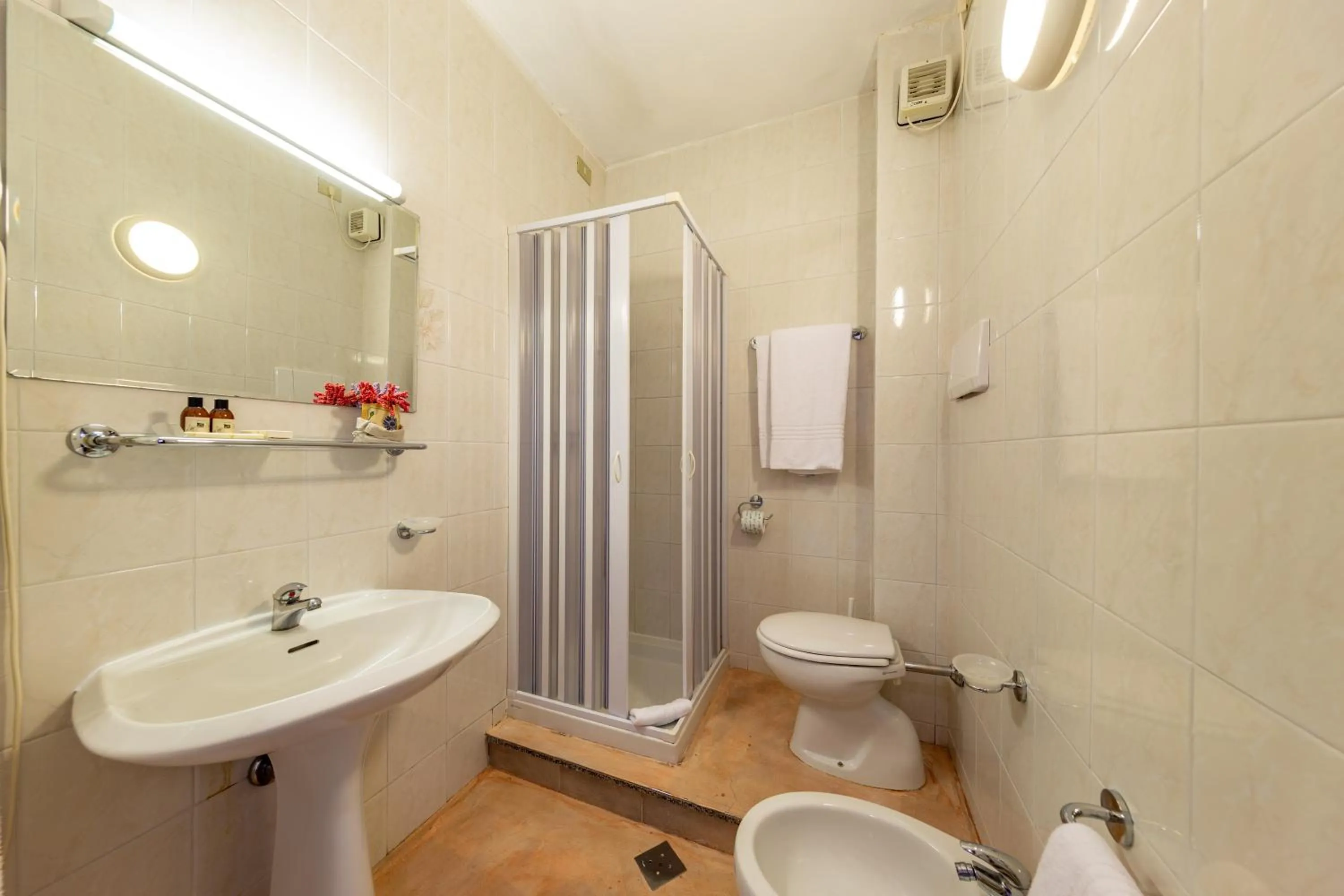 Bathroom in Rina Hotel