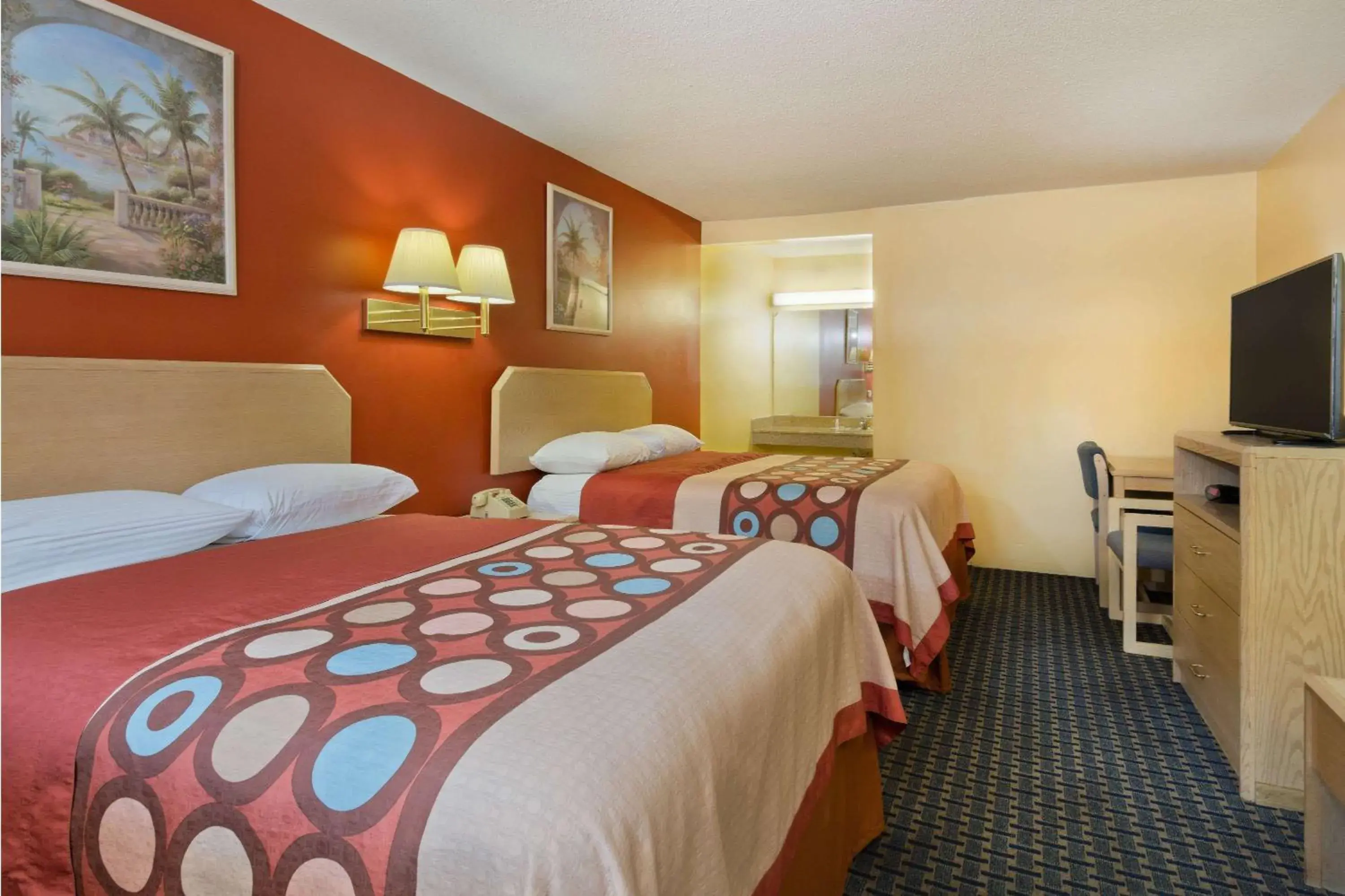 On site, Bed in Super 8 by Wyndham Chipley On site, Bed in Super 8 by Wyndham Chipley