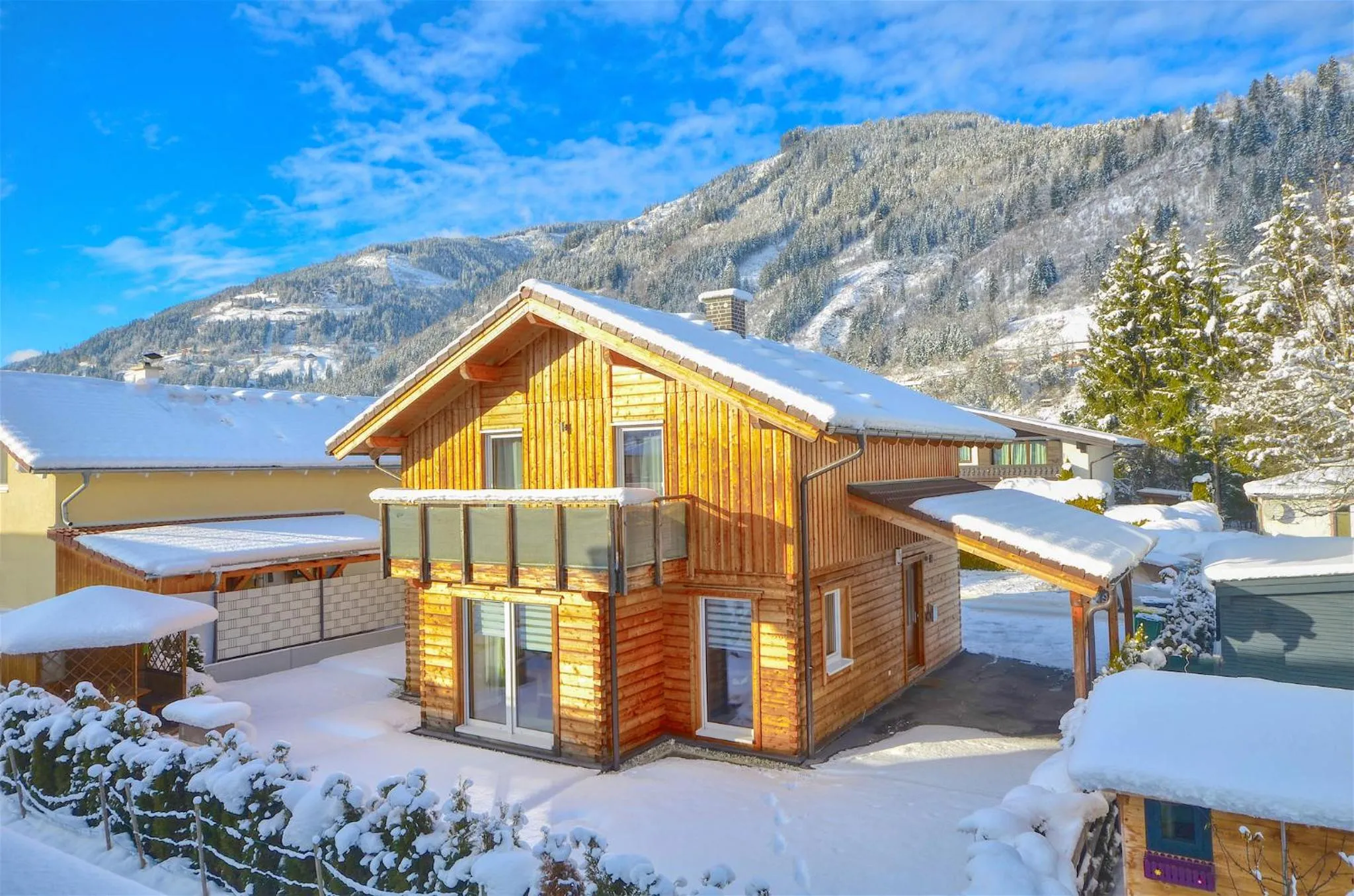 Property building in Chalet Seven - by Alpen Apartments