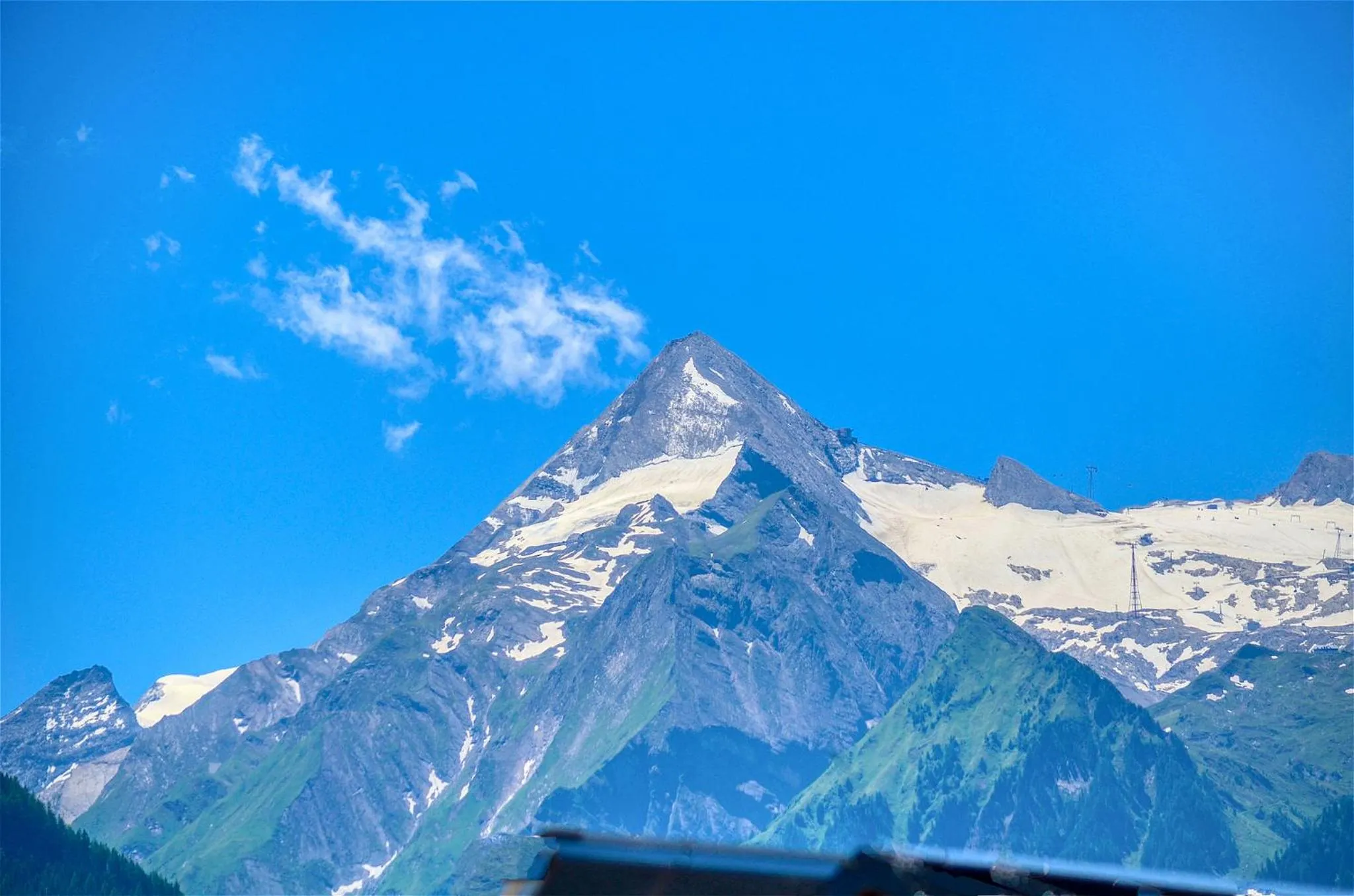 Mountain view in Chalet Seven - by Alpen Apartments