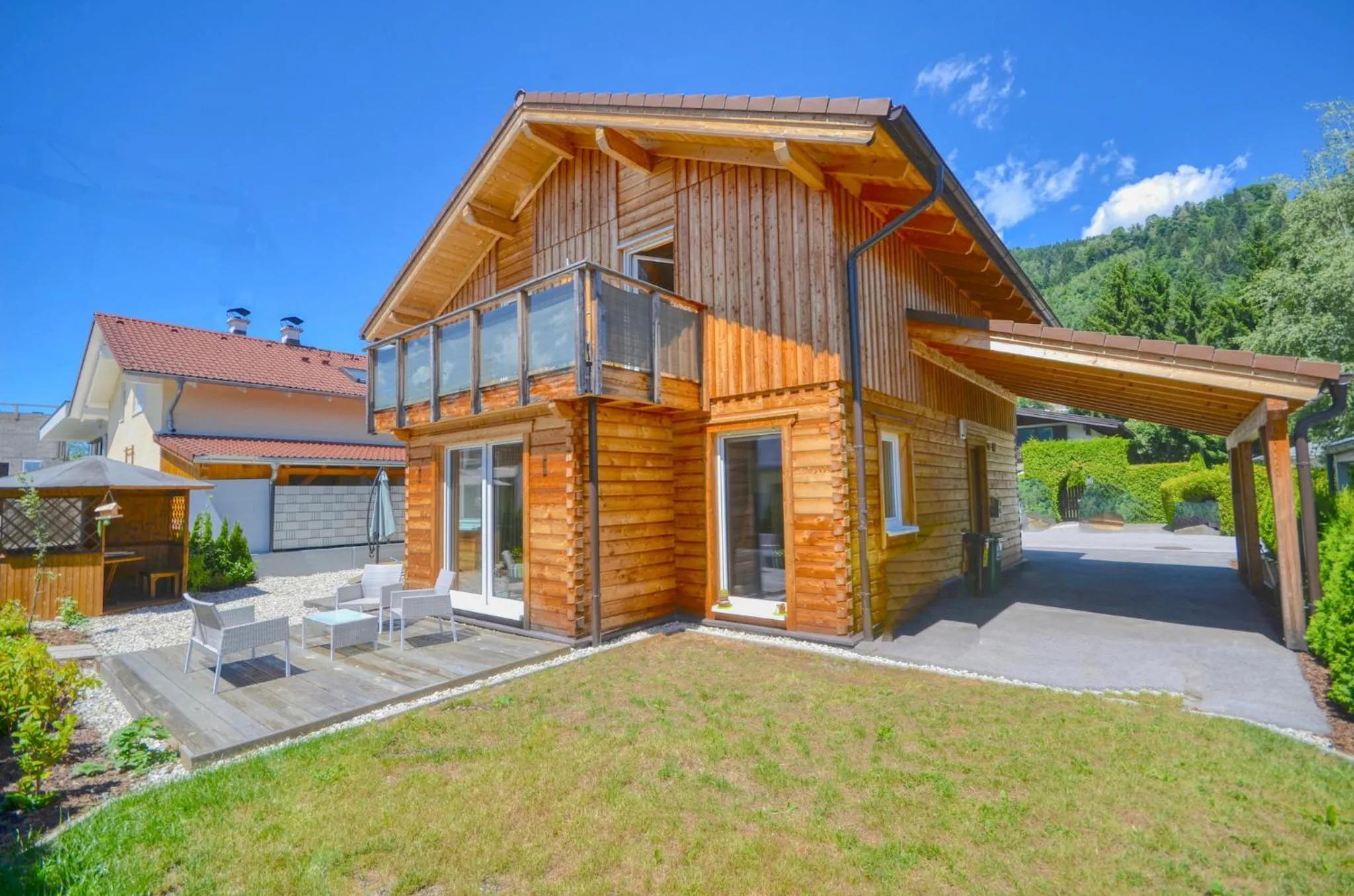 Property building in Chalet Seven - by Alpen Apartments