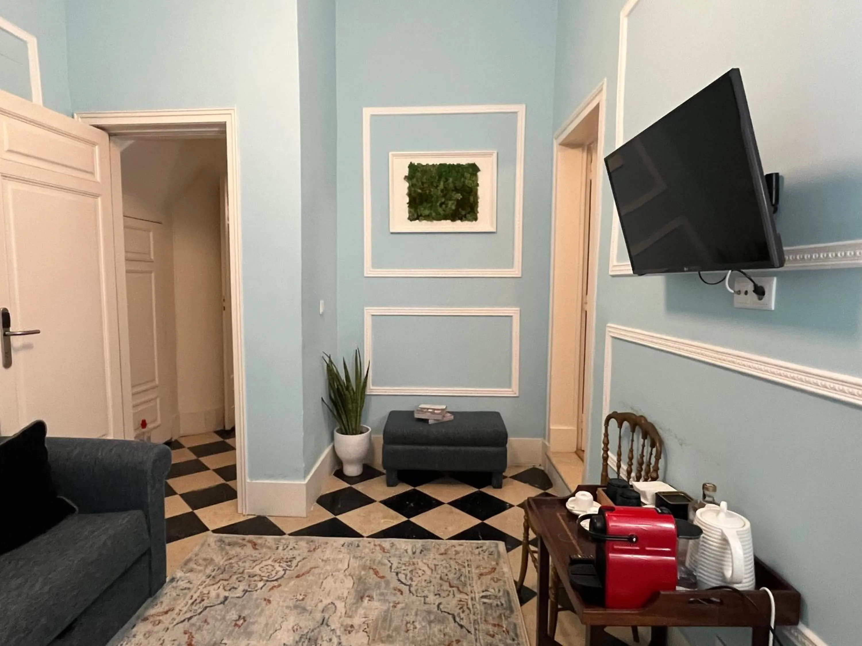 Living room in 1869 Príncipe Real House