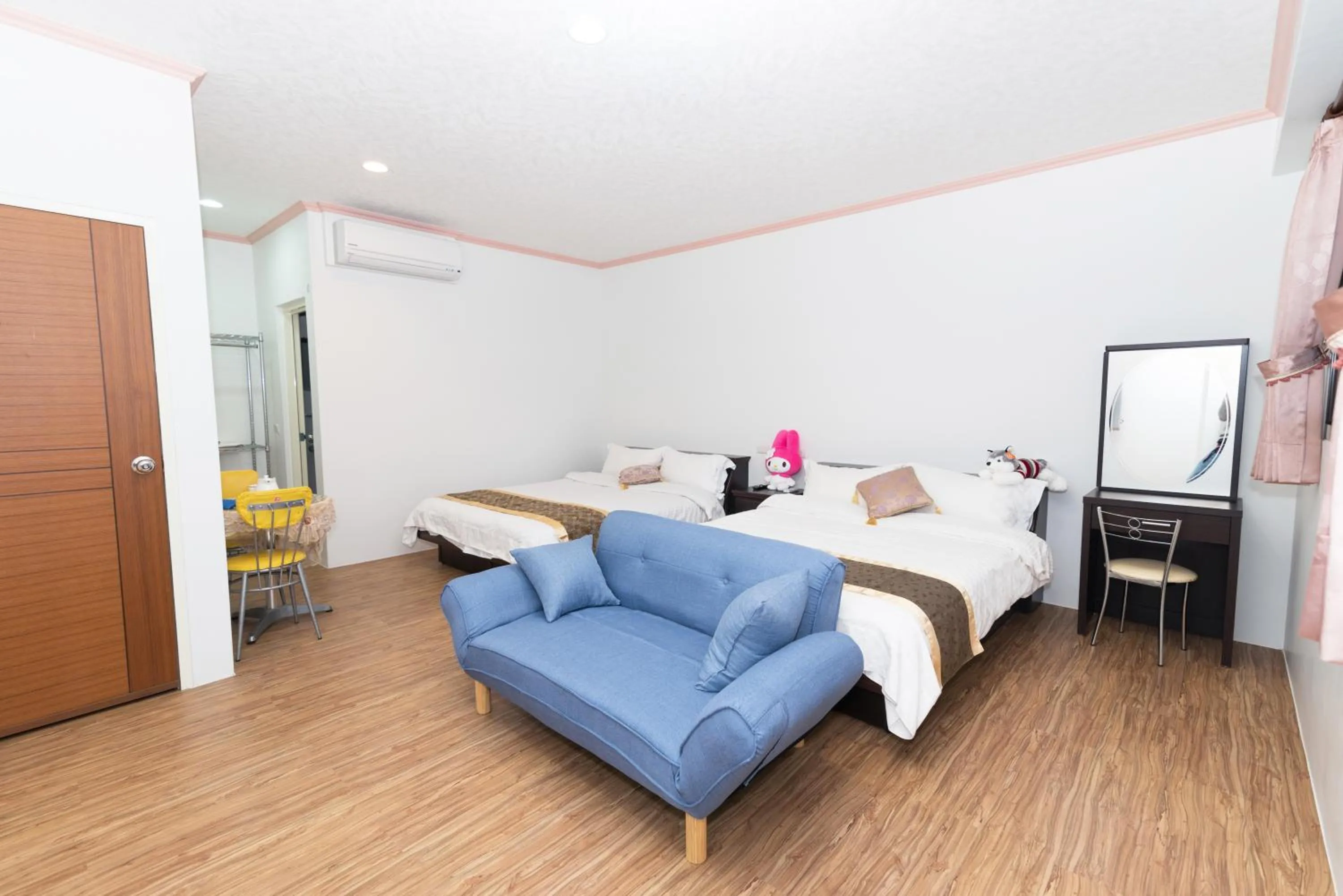 Standard Quadruple Room in Pastoral riverside