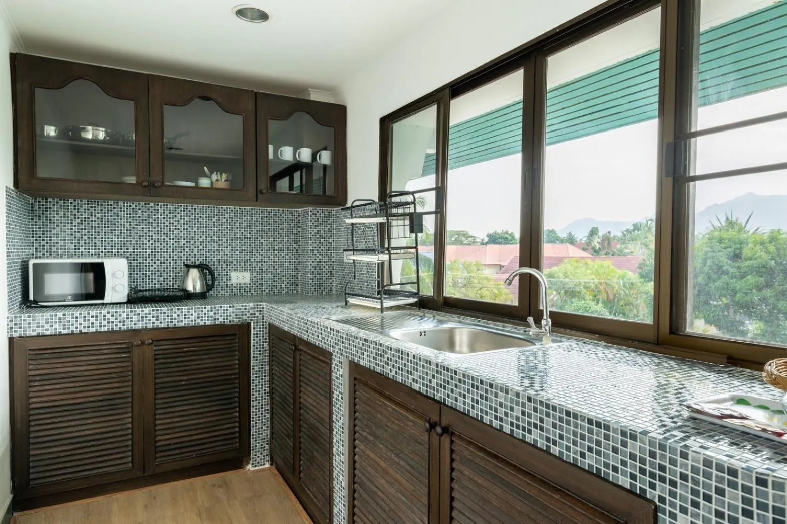 Kitchen or kitchenette in Dolphin Bay Beach Resort