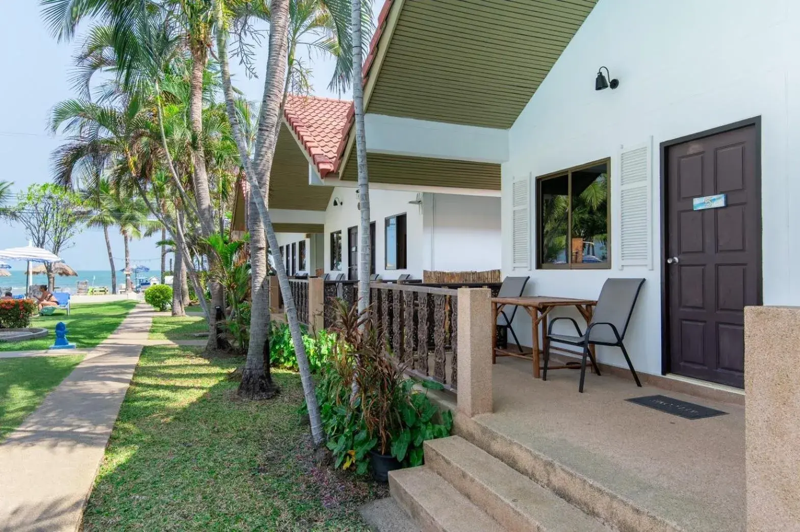 Property building in Dolphin Bay Beach Resort Property building in Dolphin Bay Beach Resort