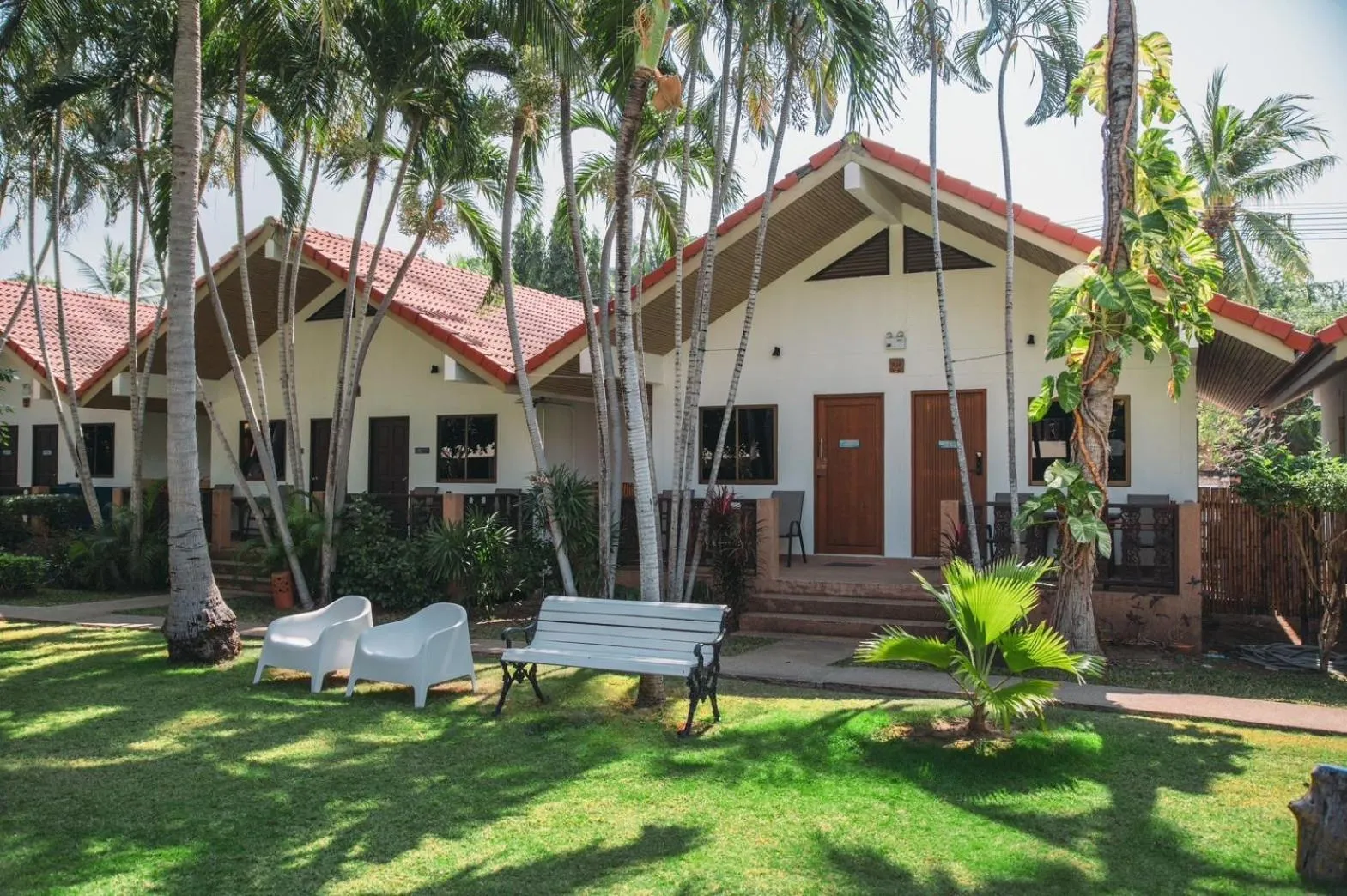 Property building in Dolphin Bay Beach Resort