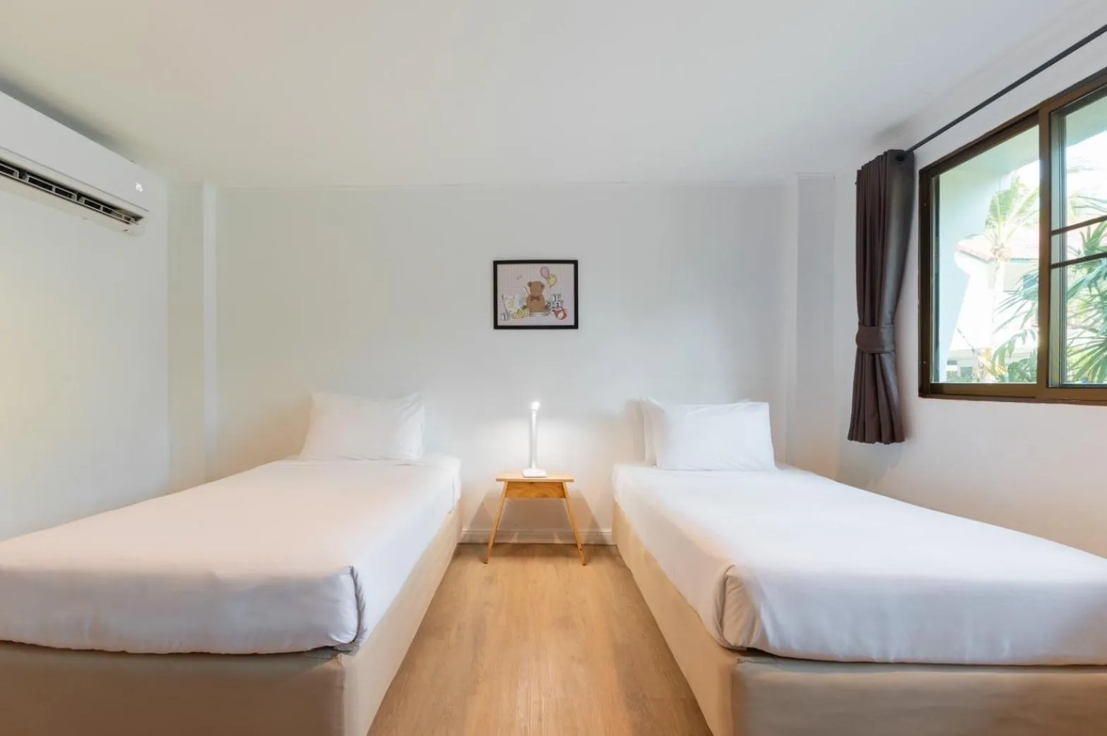 Bed in Dolphin Bay Beach Resort