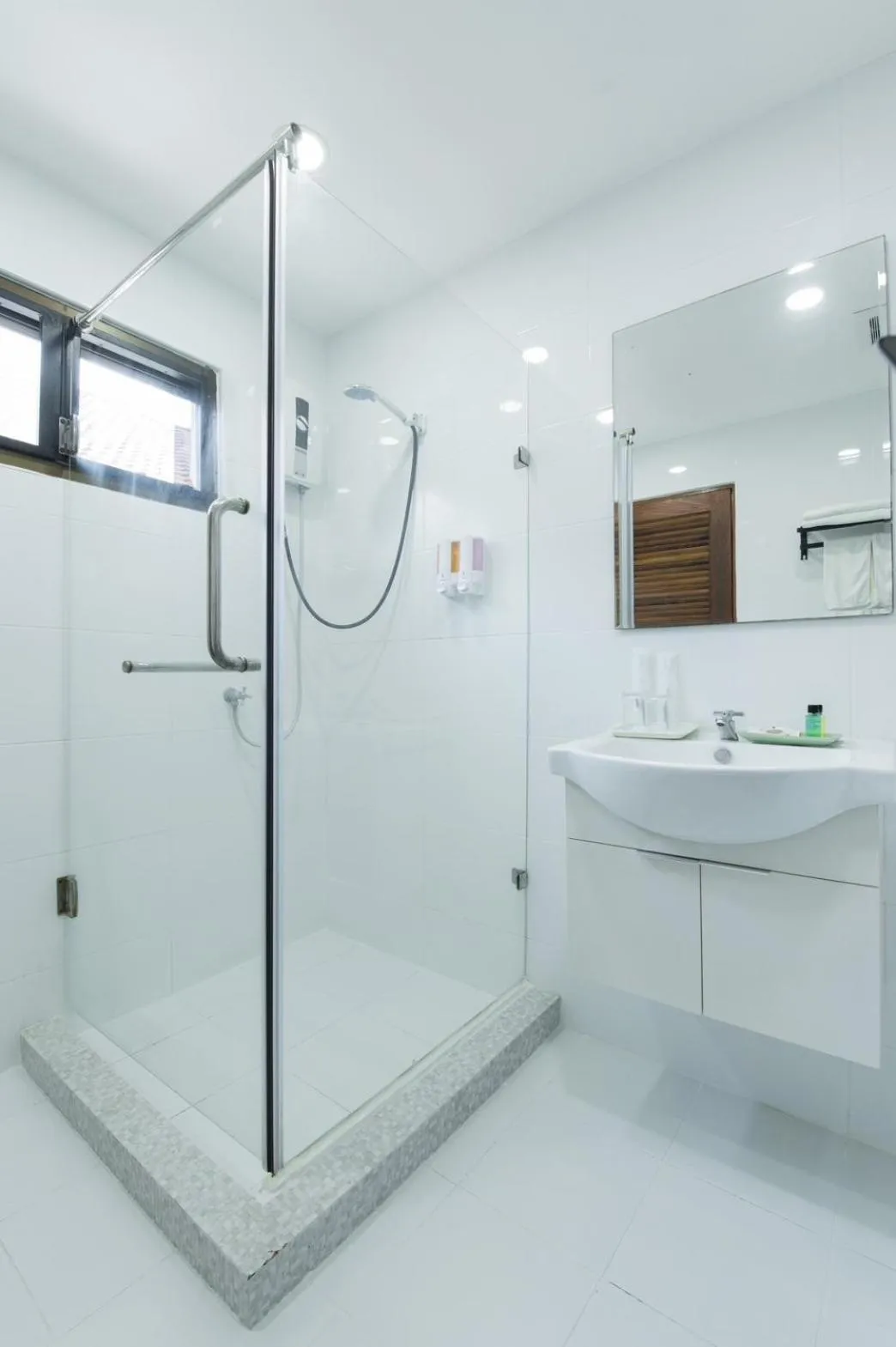 Shower in Dolphin Bay Beach Resort