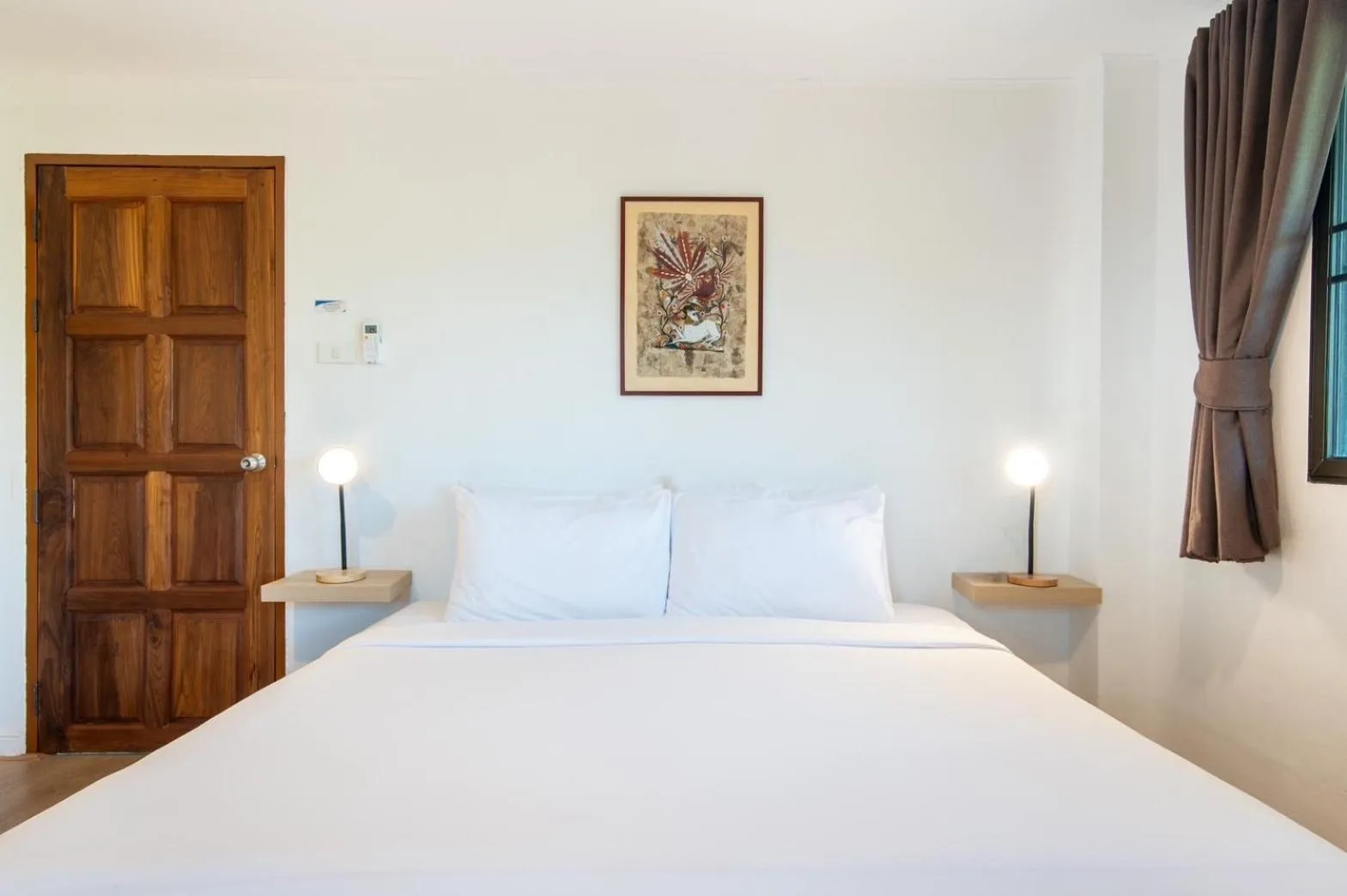 Bed in Dolphin Bay Beach Resort