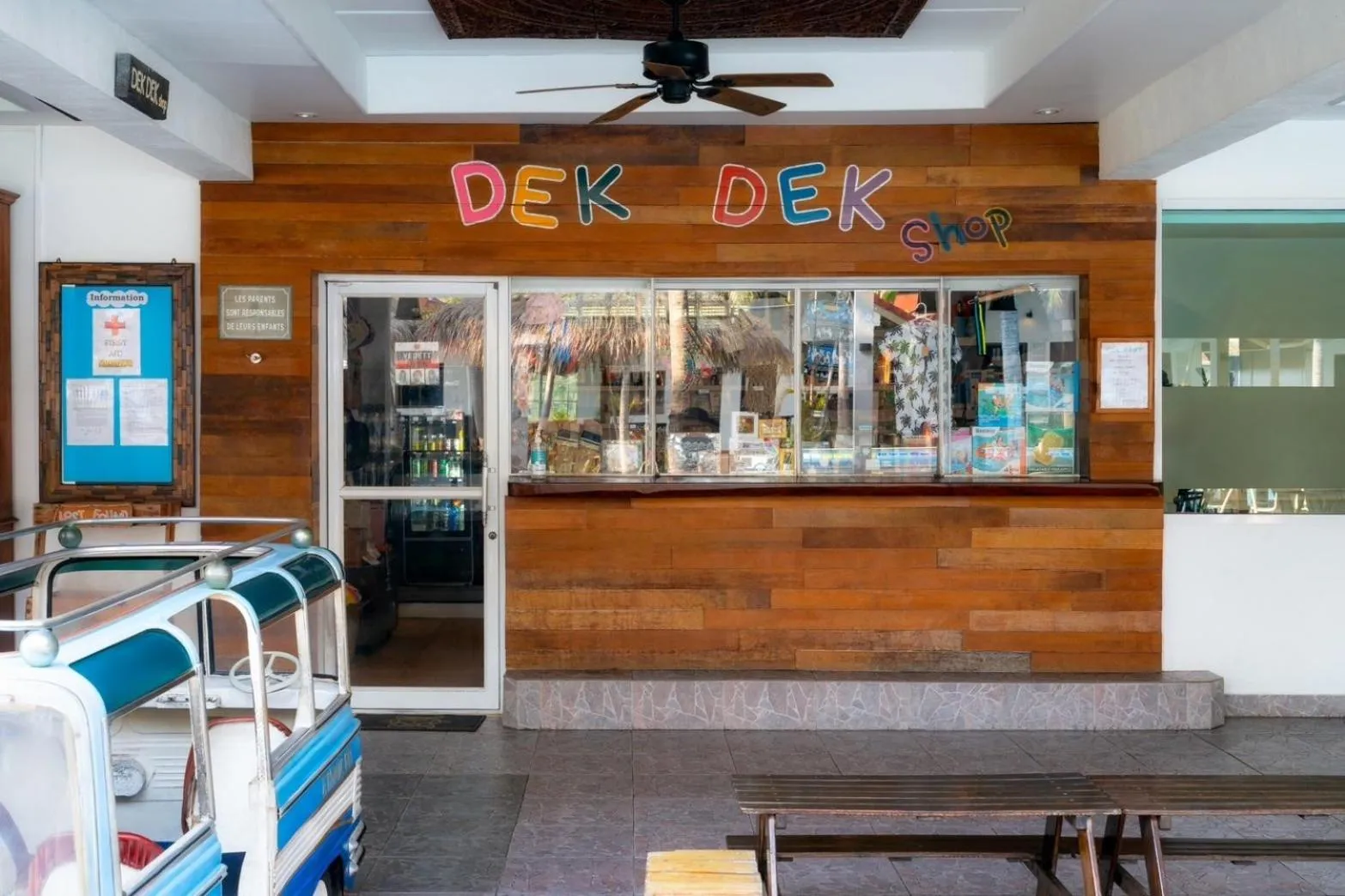 On-site shops in Dolphin Bay Beach Resort