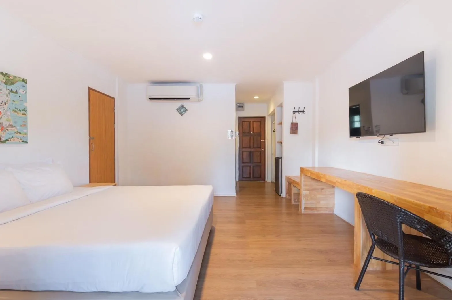 TV and multimedia, Bed in Dolphin Bay Beach Resort