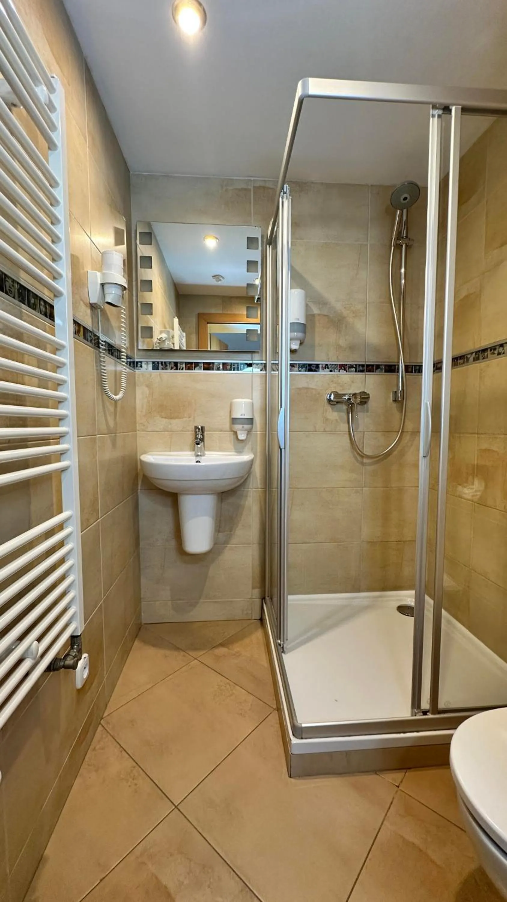 Bathroom in Hotel Muza