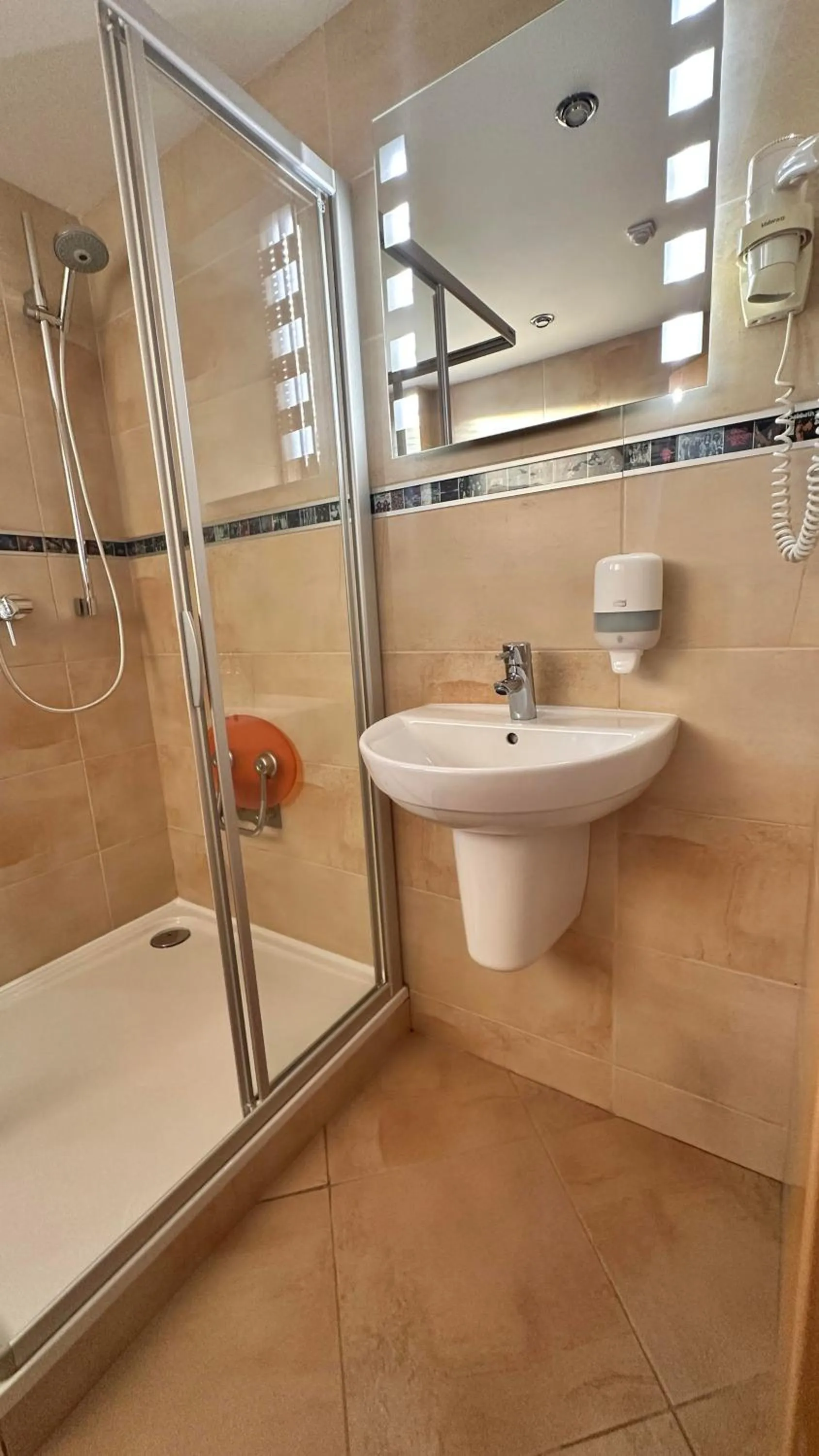 Bathroom in Hotel Muza