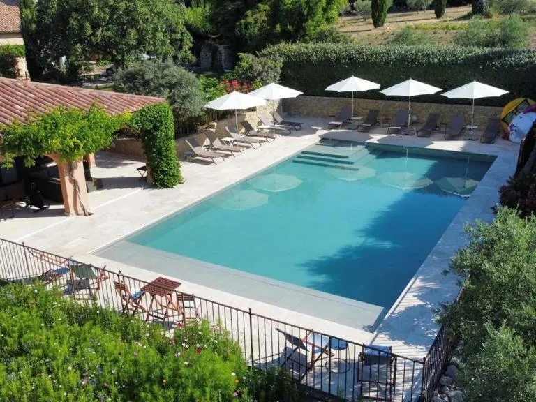 Swimming pool in Mas des Olives