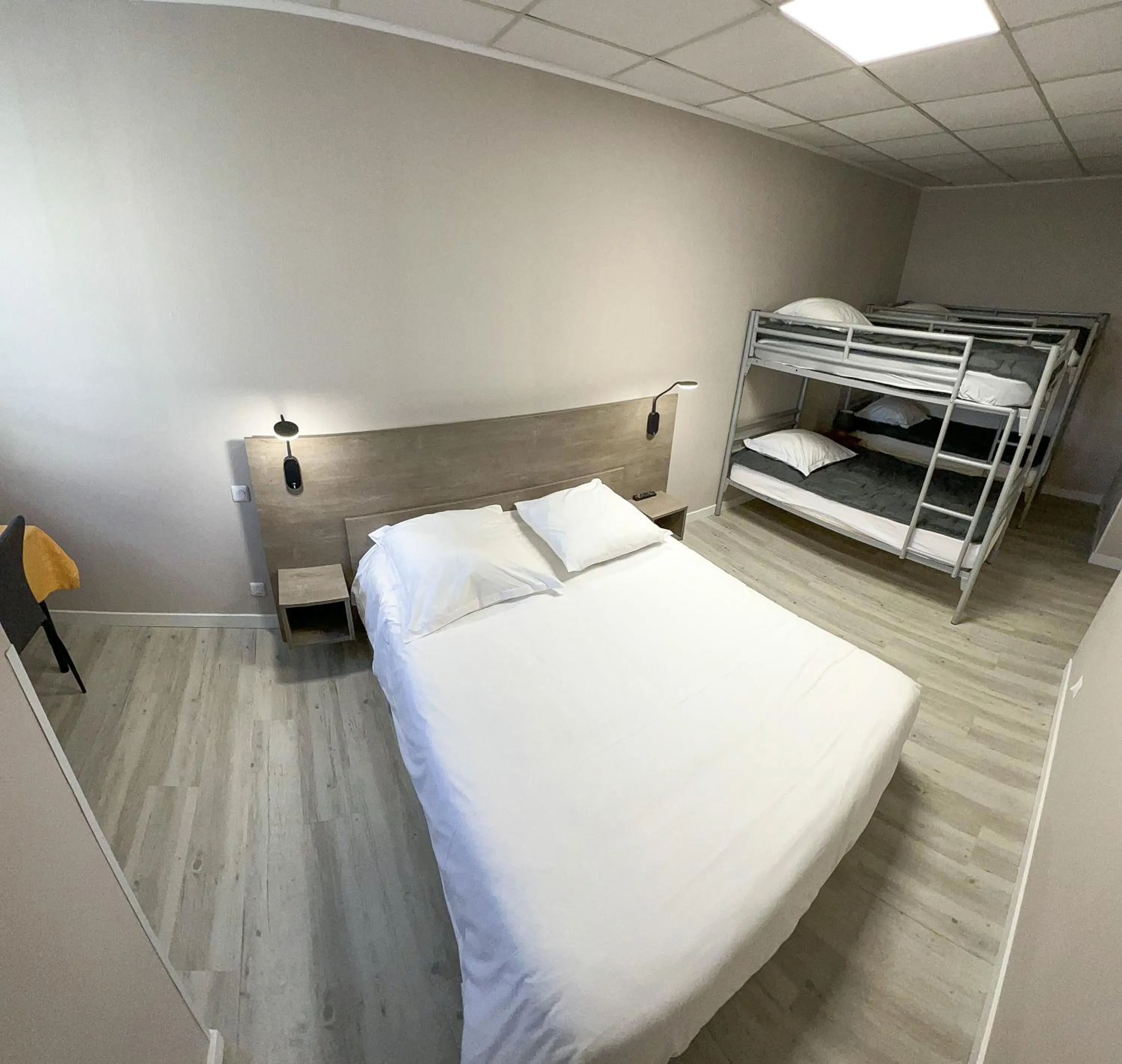 Bedroom, Bed in Le Petit Logis